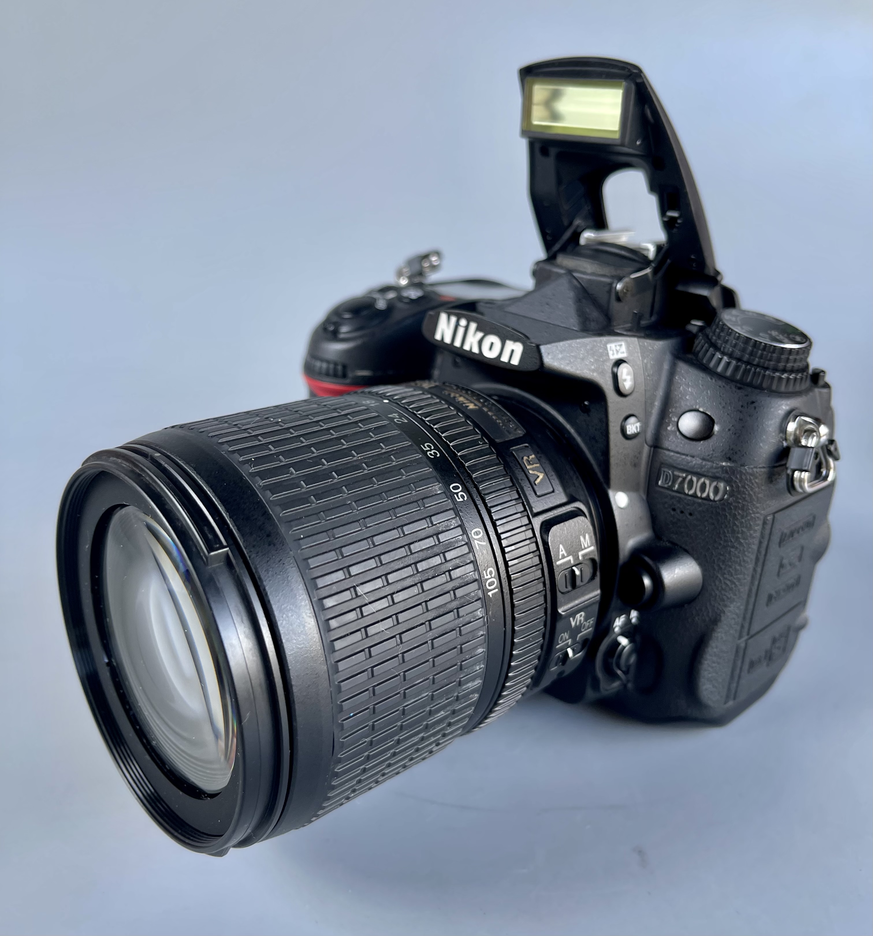 ขาย Nikon D7000 เลนส์ 18-105mm f3.5-5.6 ใช้น้อยขัตเตอร์ 10371 อปกศ เก่าเก็บแต่สภาพเหมือนใหม่