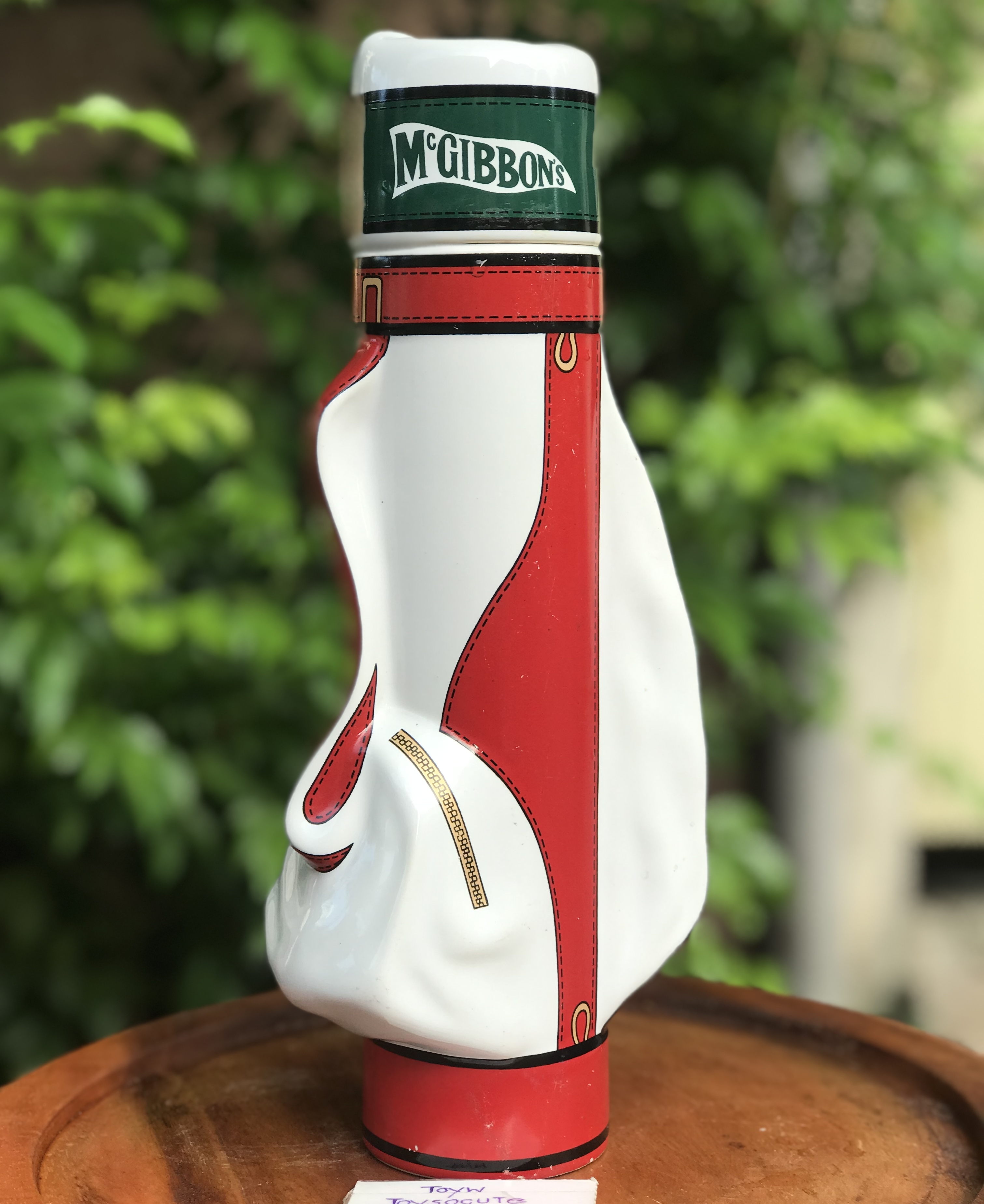 ขวดเหล้าเปล่าเนื้อเซรามิคทรงถุงกอล์ฟ Whisky Blended Golf Bag Mc. Gibbons 700 ml - Presented in a ceramic decanter shaped like a golf bag ตั้งโชว์แต่งบ้าน แต่งร้าน เท่ๆ เก๋ๆ