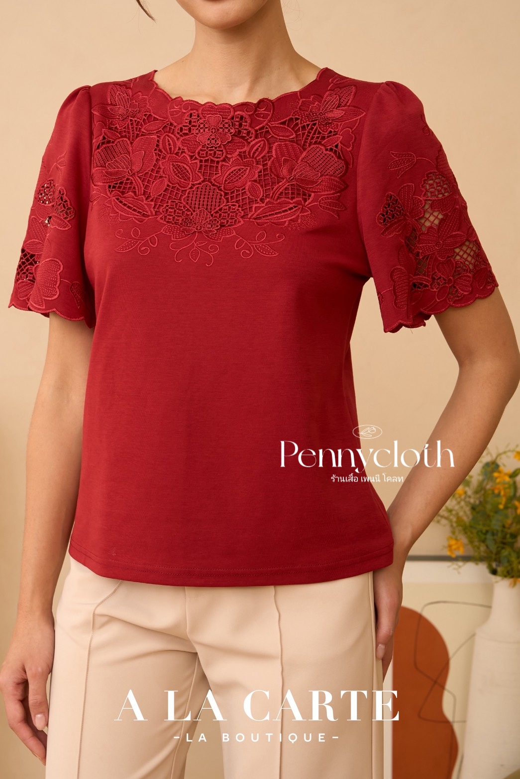 A La Carte เสื้อยืด รหัส 69946 คอกลมปาด แขนสั้นแฟร์ งานปักฉลุ ดอกป๊อบ ( S 38,M 40 , L 42 , XL 44 , 2XL 46" )