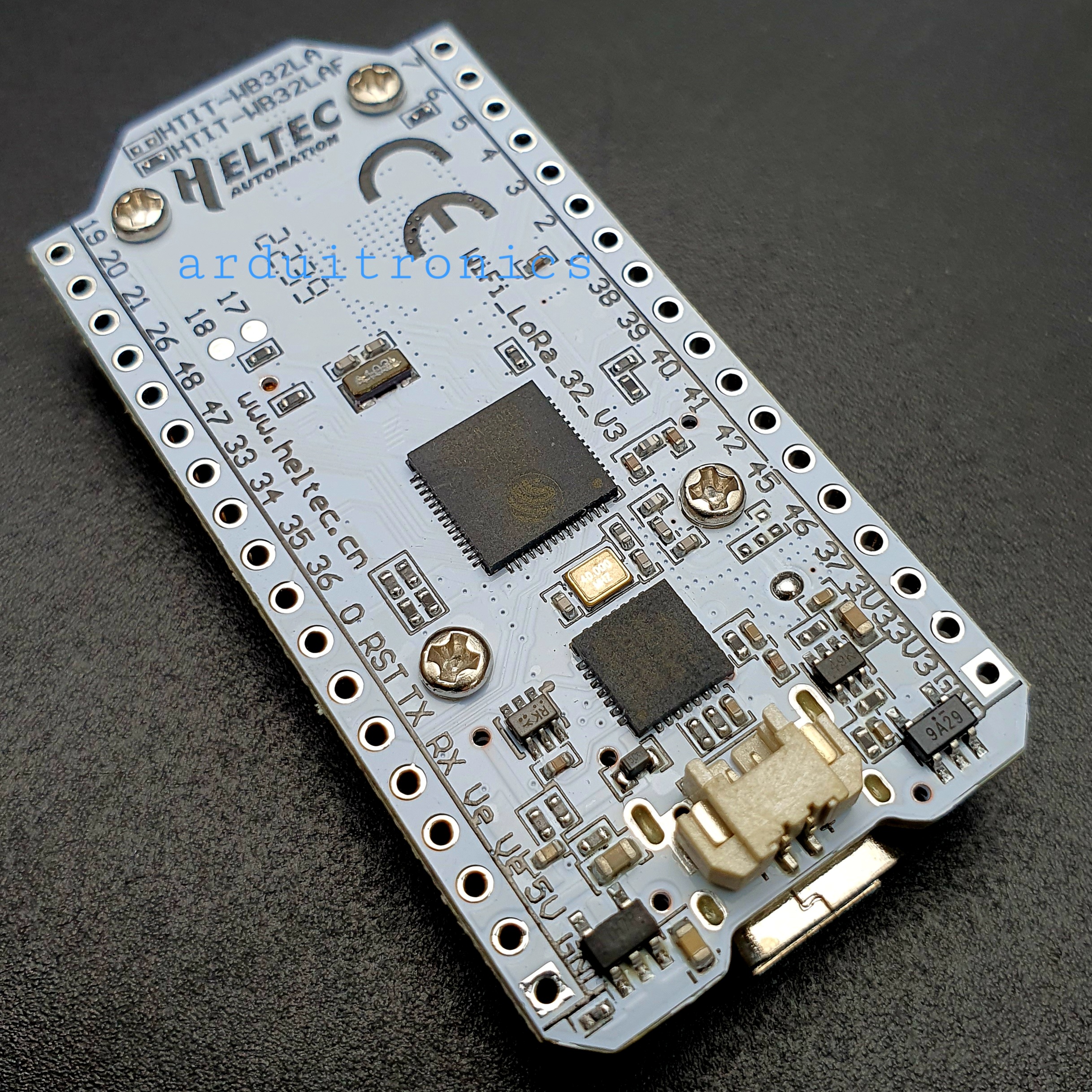 [Upgraded Version] LoRa 433MHz SX1262 + WiFi ESP32 + OLED 0.96" - พร้อมสายอากาศ (PCB ขาว)
