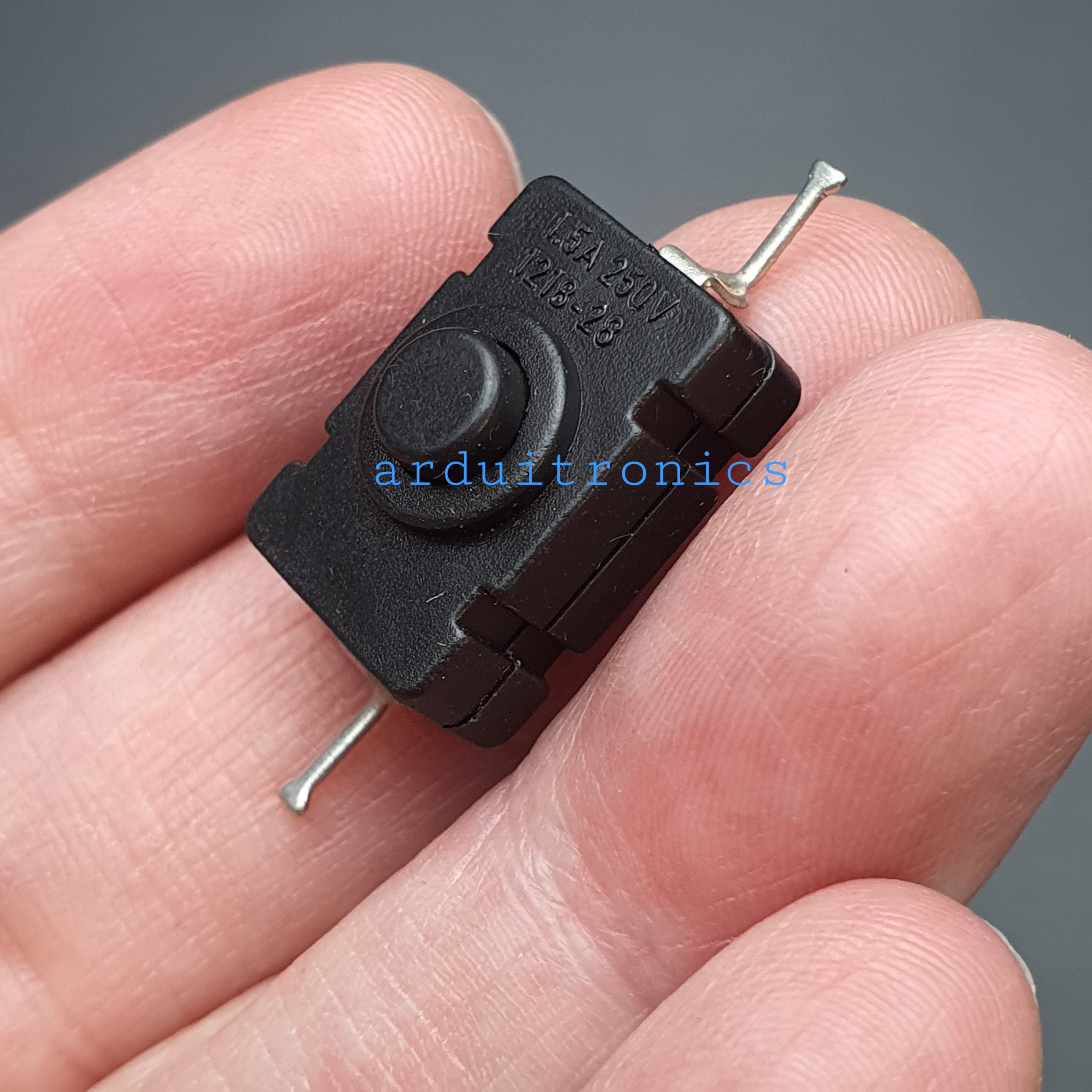 Switch กดติด-กดดับ ON-OFF (KAN-28 - ขาแหลม)