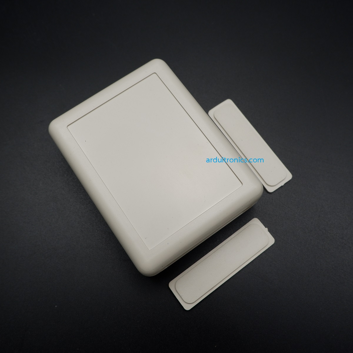 กล่องพลาสติกอเนกประสงค์ สีขาว ขนาด 90 x 70 x 28mm