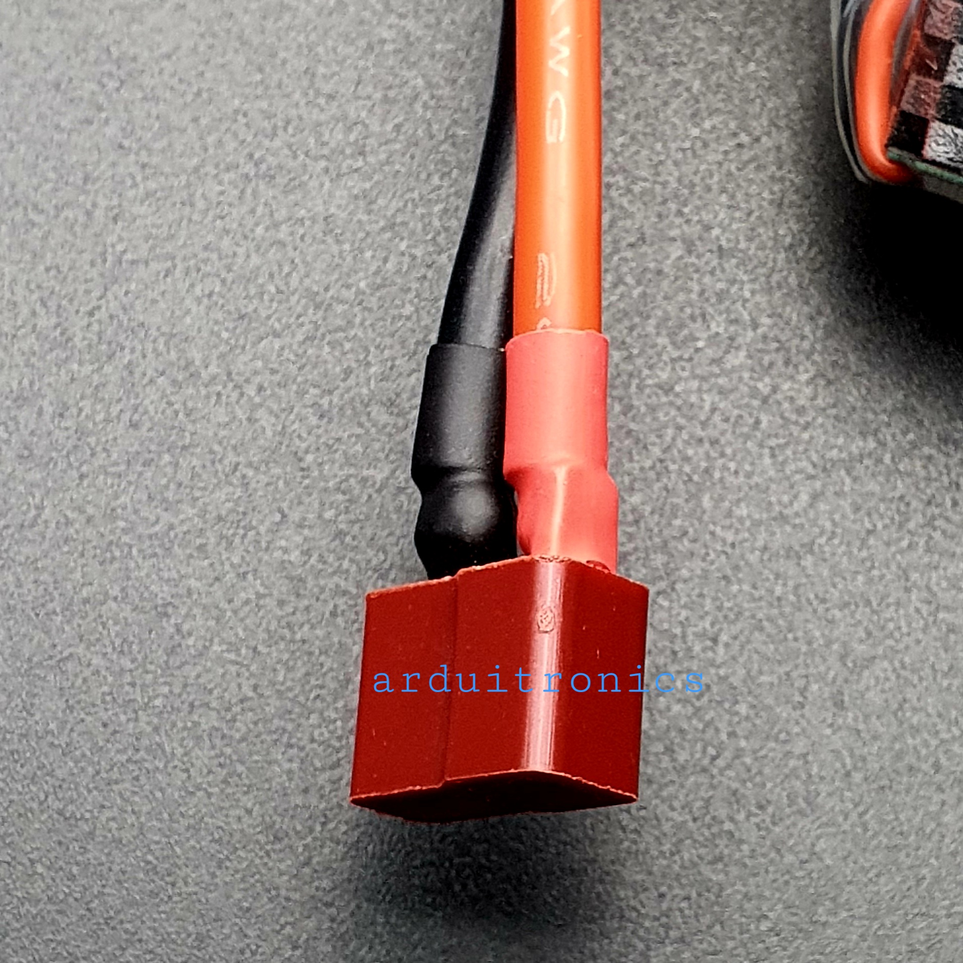 Rechargeable Lithium Battery 5200mAh 2S 7.4V 35C (หัวสายไฟแบบ T-Plug)