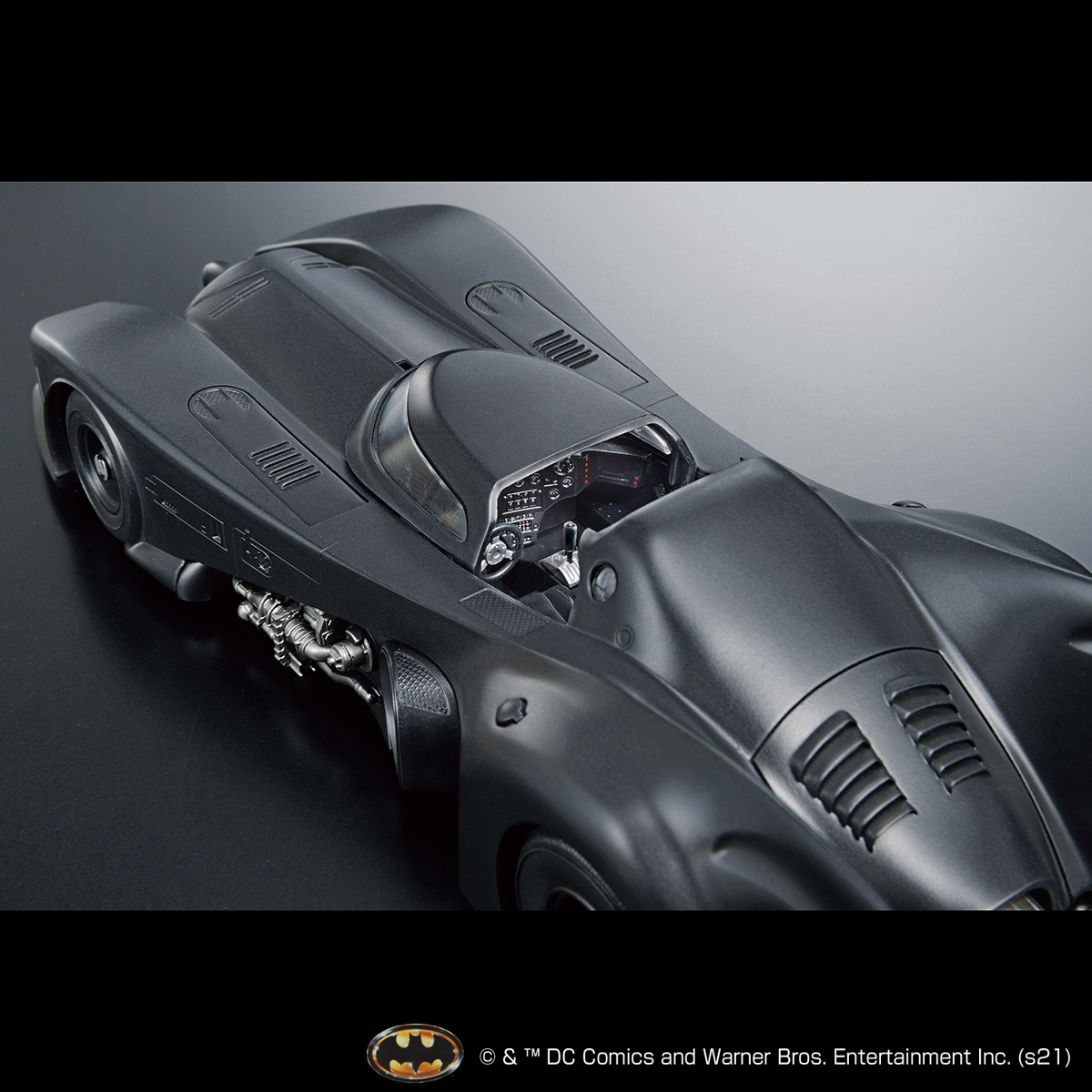 1/35 Scale Model Kit Batmobile (Batman Ver.)
