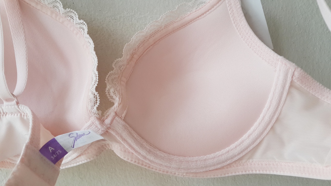 เสื้อชั้นในสตรีซาบีน่า