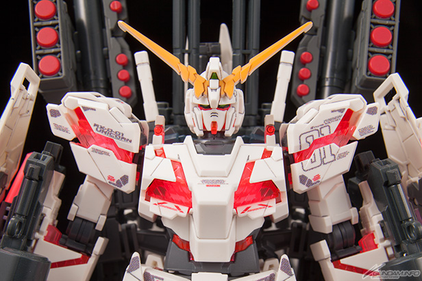HGUC 1/144 RX-0 Full Armor Unicorn Gundam (Destroy Mode / Red Color Ver.)