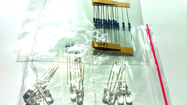 Arduino Starter Kit 3 + หนังสือ Arduino UNO ตัวอย่างงาน IOT