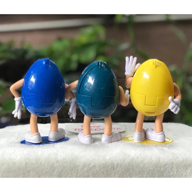 มือสอง ราคาต่อชิ้น โมเดล ตุ๊กตา M&M เอ็ม แอนด์ เอ็ม ฝาหลังเปิดได้ แขนขาขยับไม่ได้ สะสม ตั้งโชว์ ตกแต่งบ้าน