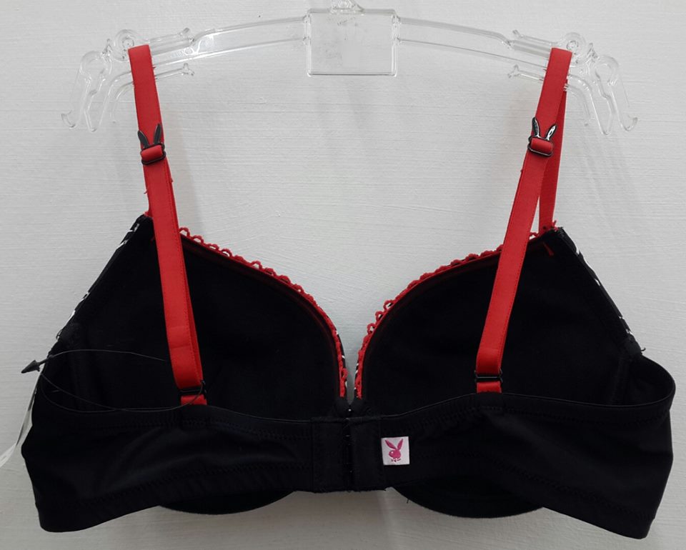 ชุดเชั้นในสตรีPlayboy