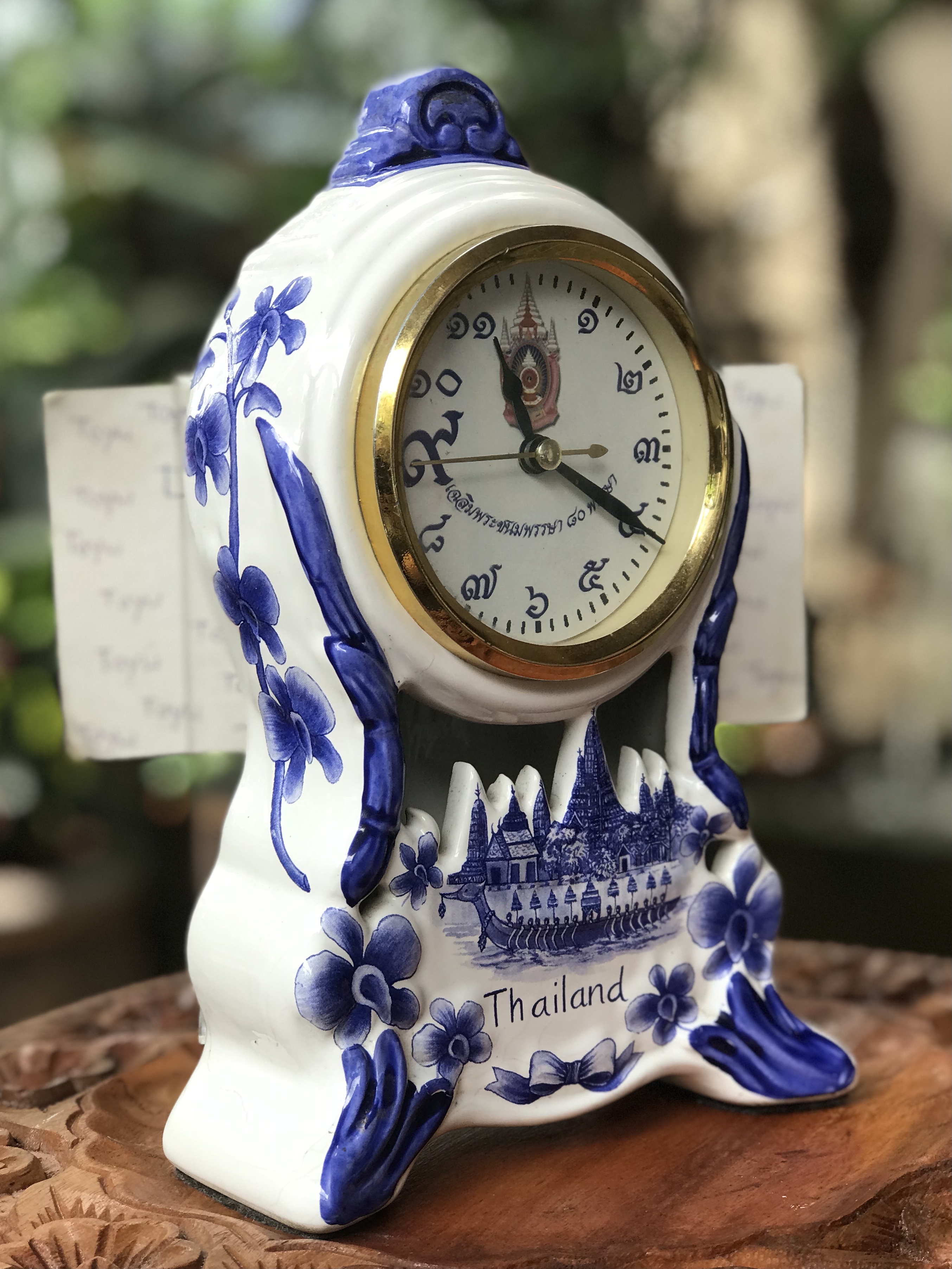 ชิ้นละ 1,390 บาท ของเก่า นาฬิกาตั้งโต๊ะเซรามิค เฉลิมพระเกียรติในหลวงรัชกาลที่ 9