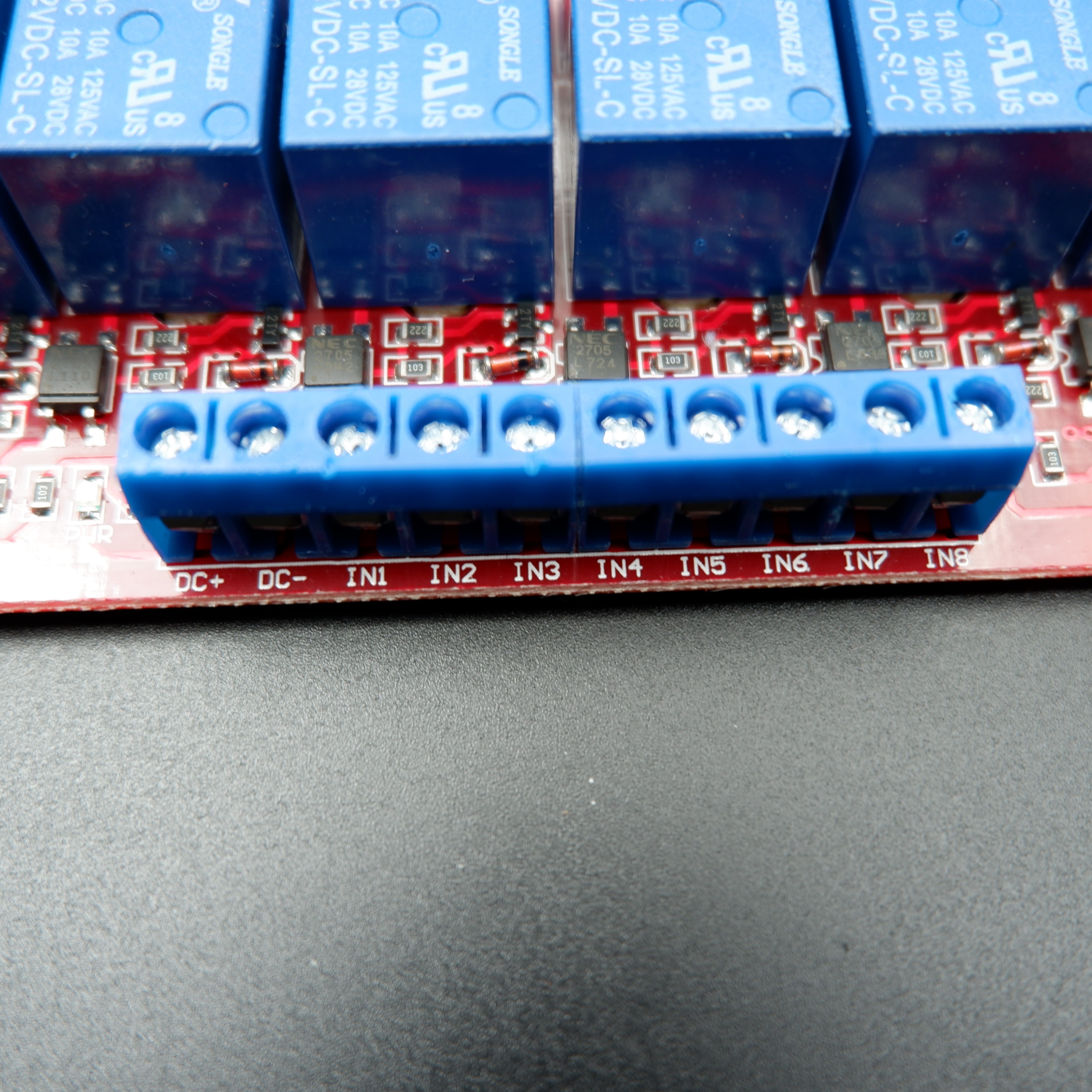 12V 8 Channel Relay High/Low Level Trigger Relay Module (Red PCB)