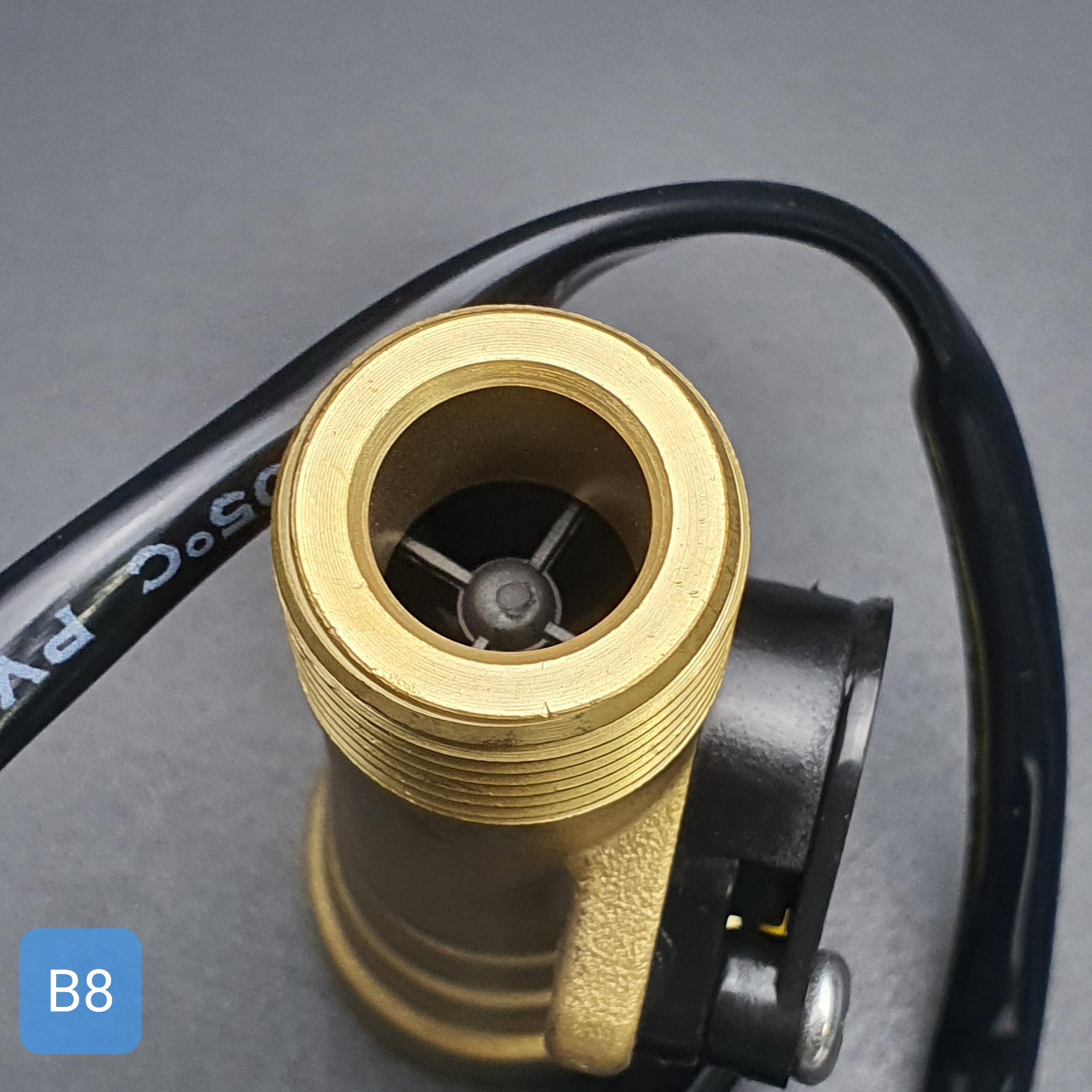 B8 เซ็นเซอร์วัดอัตราการไหลของน้ำ ทองแหลือง 1/2นิ้ว 4หุน Water Flow sensor 1-30L/min Size 68 mm