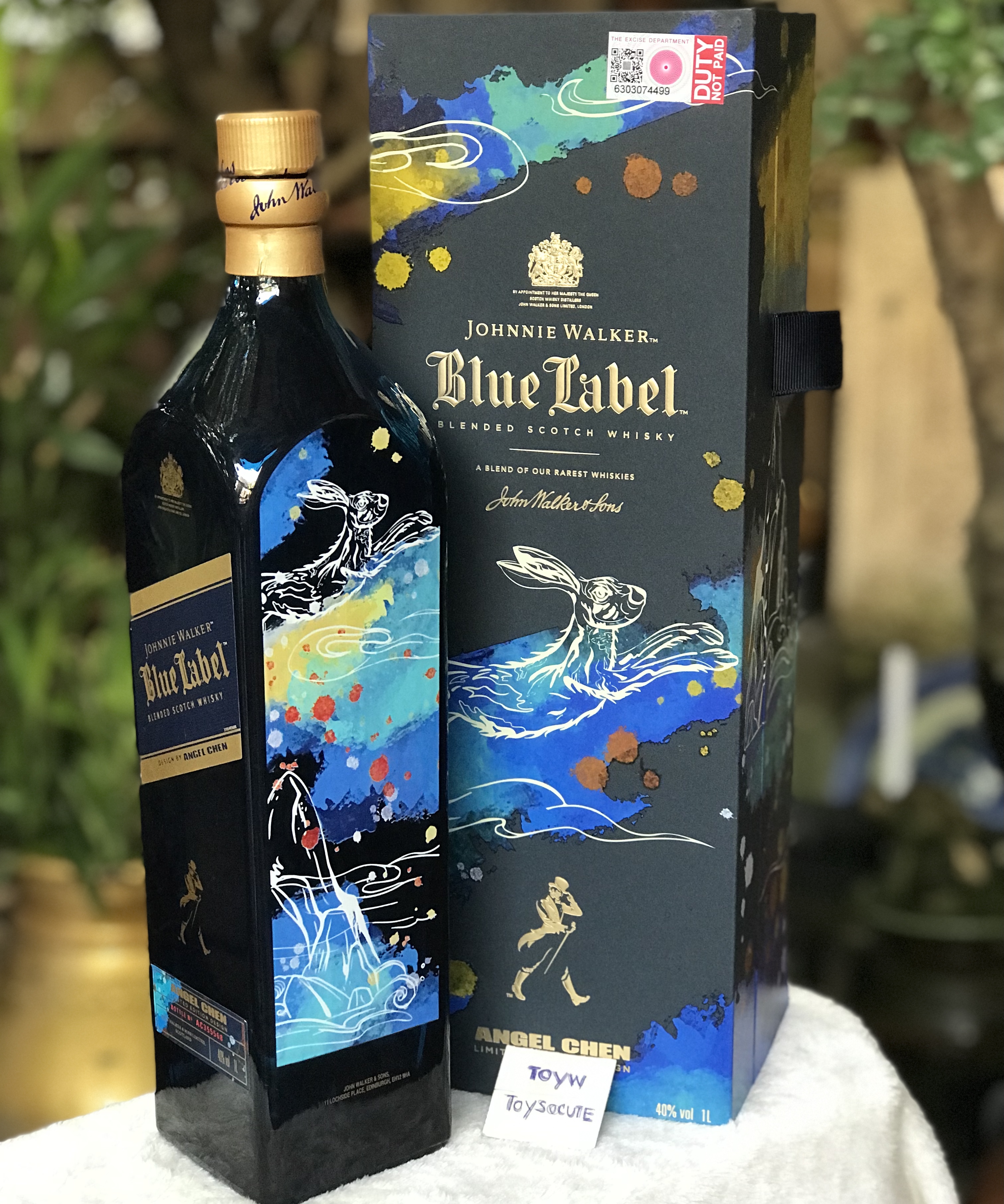 ขวดเปล่าพร้อมกล่องปีนักษัตรเถาะ(กระต่าย)Johnny walker Blue Label Limited Edition Angel chen edition Year of the rabbit