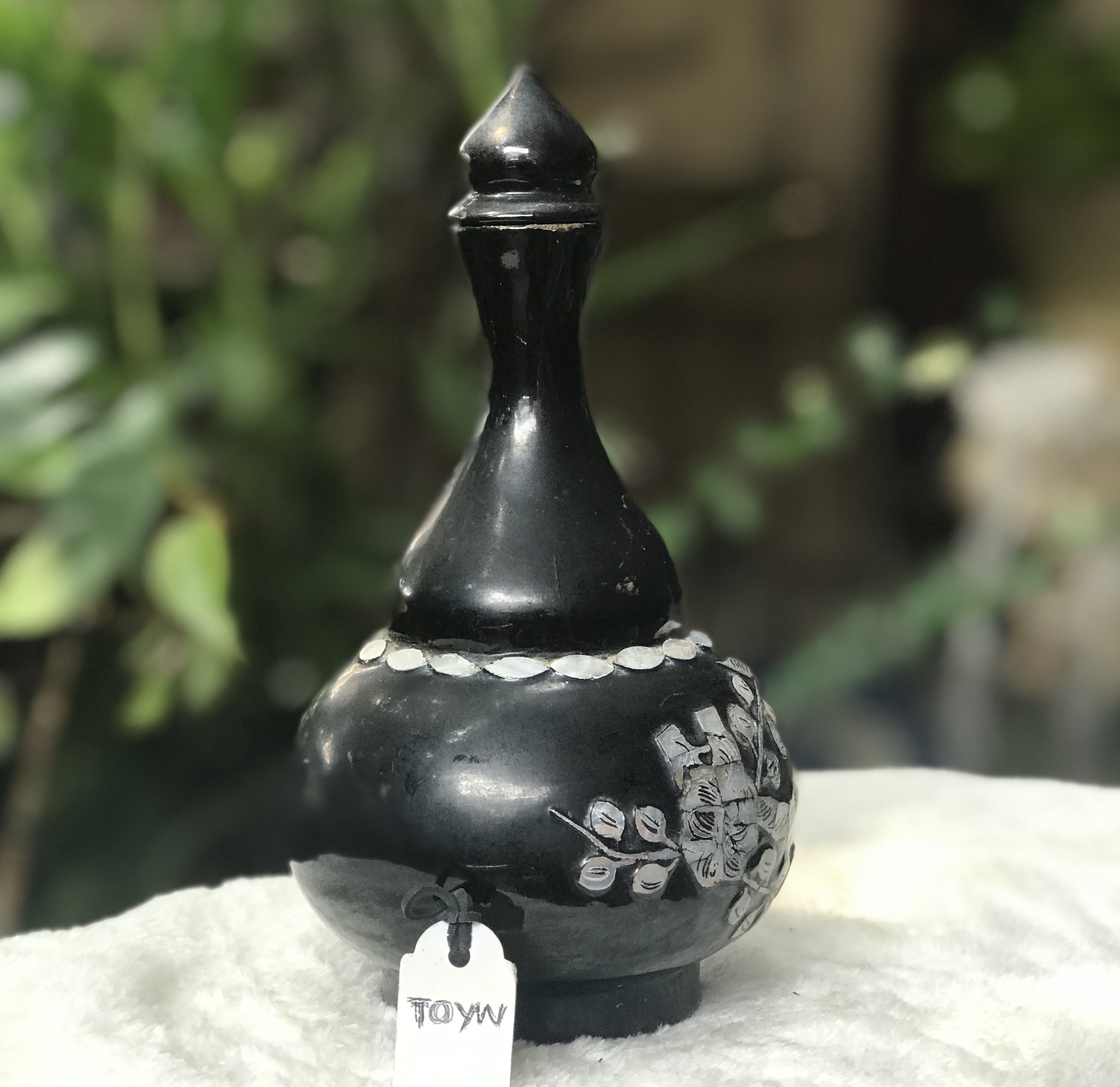 ￼Antique น้ำต้นไม้ฝังมุก คนโทน้ำ ประยุกต์ลวดลายจีน ตัดมุกฝังลงในเนื้อไม้(ดัดแปลงเป็นที่กรวดน้ำ หรือแจกันดอกไม้ได้)