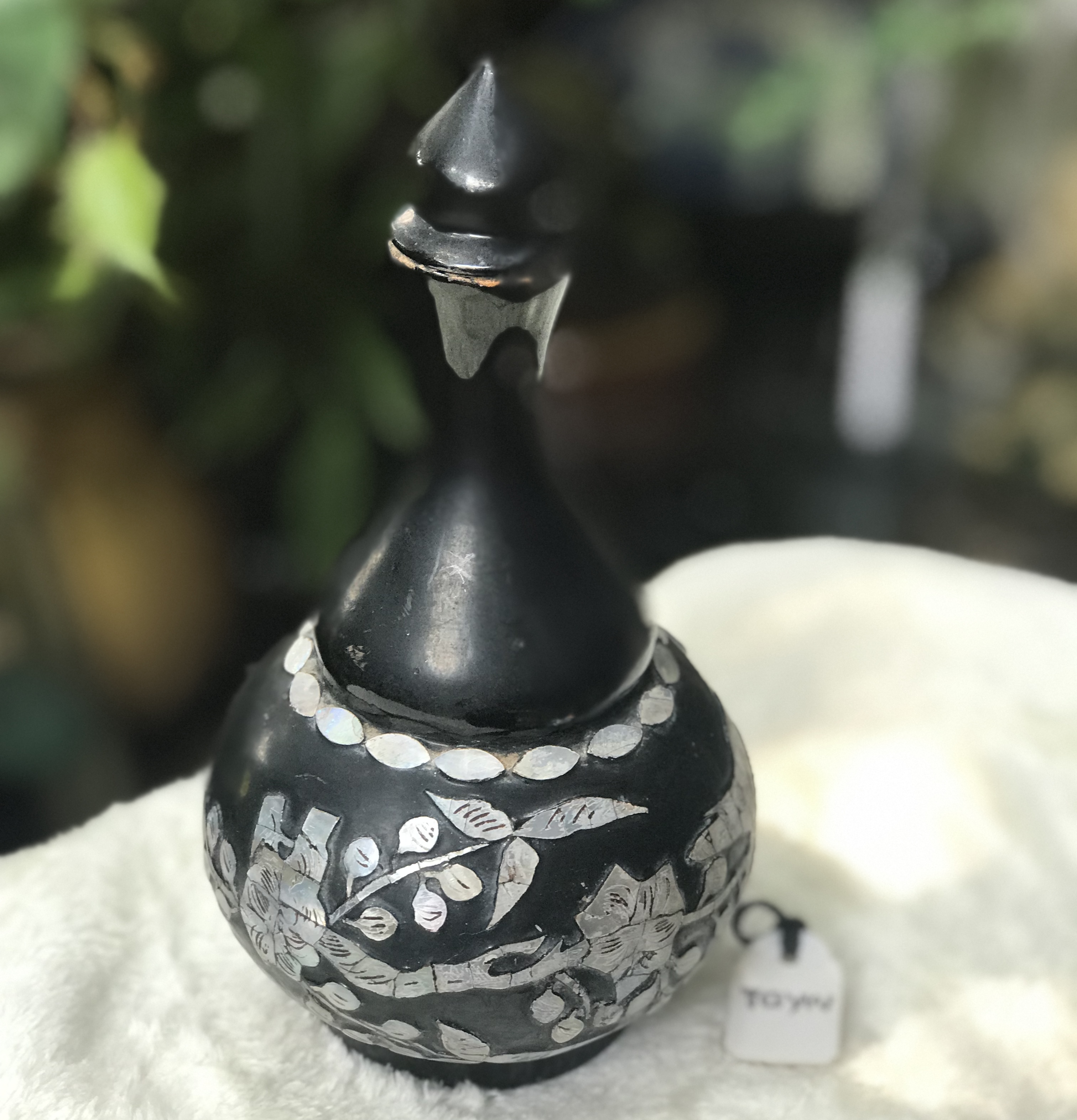 ￼Antique น้ำต้นไม้ฝังมุก คนโทน้ำ ประยุกต์ลวดลายจีน ตัดมุกฝังลงในเนื้อไม้(ดัดแปลงเป็นที่กรวดน้ำ หรือแจกันดอกไม้ได้)