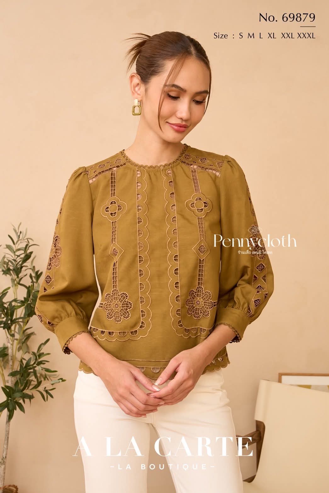 69879 เสื้อ Alacarte ลินินซิลด์ งานปักฉลุ ลายกราฟิกและดอกไม้ คอกลม แขน 5 ส่วน by PENNY CLOTH