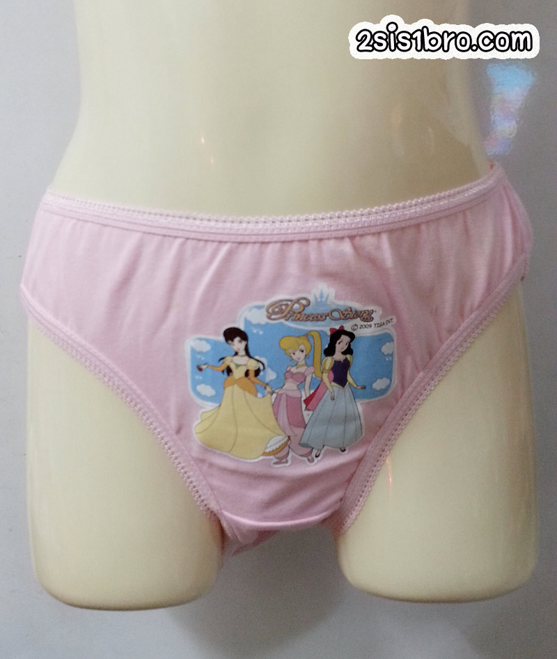 ลิขสิทธิ์ Disney Princess : กางเกงในขอบเทป ผ้ายืดสีหวาน มีพิมพ์ลายเจ้าหญิงดิสนีย์ ด้านหน้า ดูน่ารัก