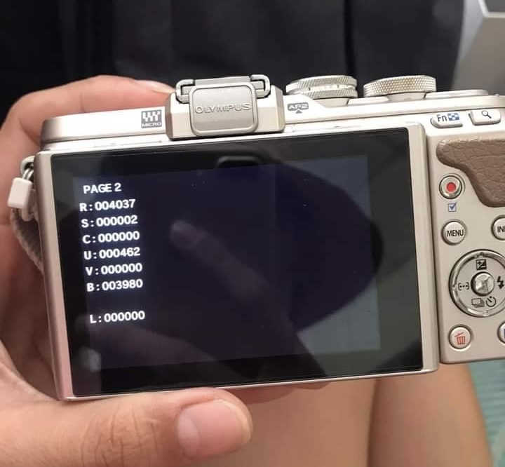 ขาย Olympus EPL8 Lens 14-42 kit (สีน้ำตาล)ชัตเตอร์ 4037 สภาพสวยราคาประหยัด