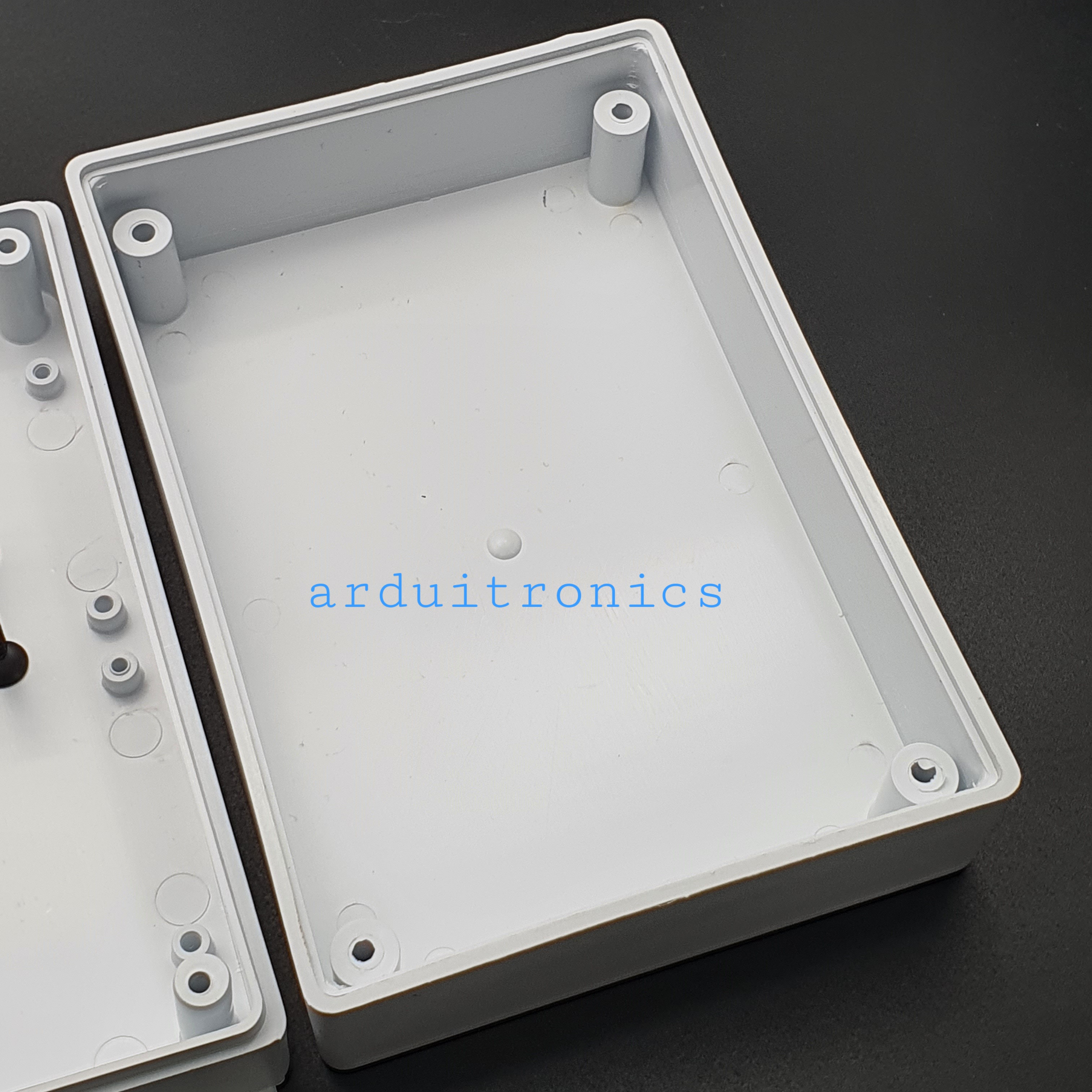 กล่องพลาสติกอเนกประสงค์ ใส่อุปกรณ์อิเล็กทรอนิกส์ FB30 ขนาด 105x150x57mm สีขาว