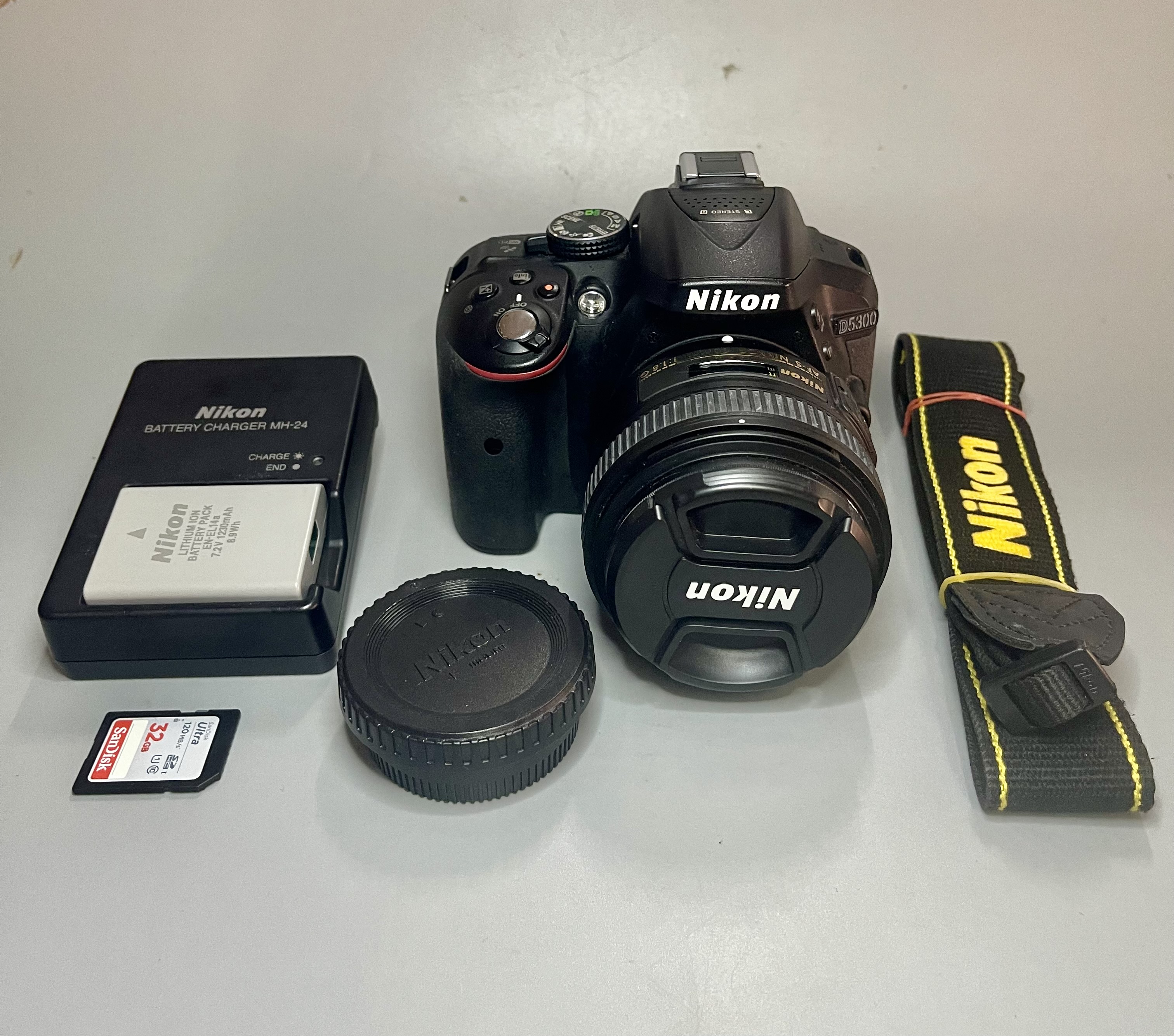 Nikon D5300 เลนส์ Nikon AF S 50mm f1.8 ชัตเตอร์ 6339 สภาพเหมือนใหม่