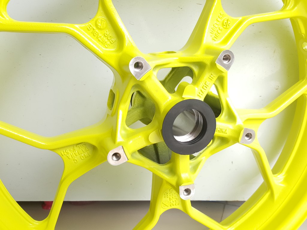 (Mslaz) ชุดวงล้อแม็ก หน้าหลัง Yamaha M-Slaz (สีเขียว) แท้ (ขายเป็นคู่)