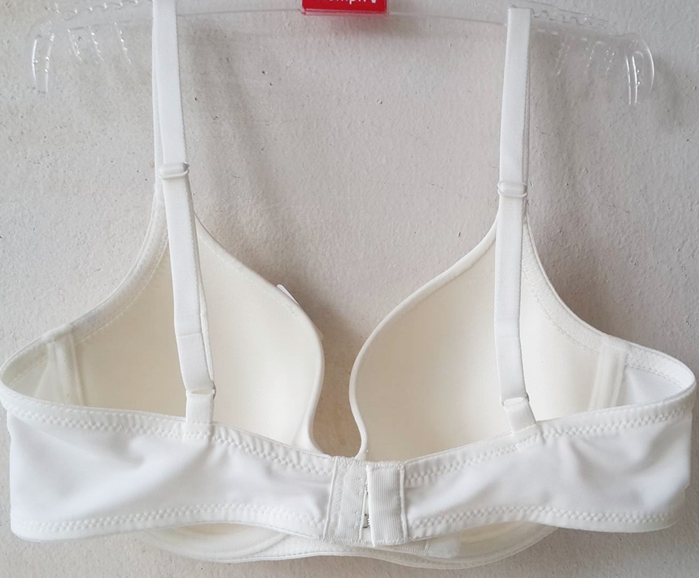 เสื้อชั้นในสตรี วาโก้