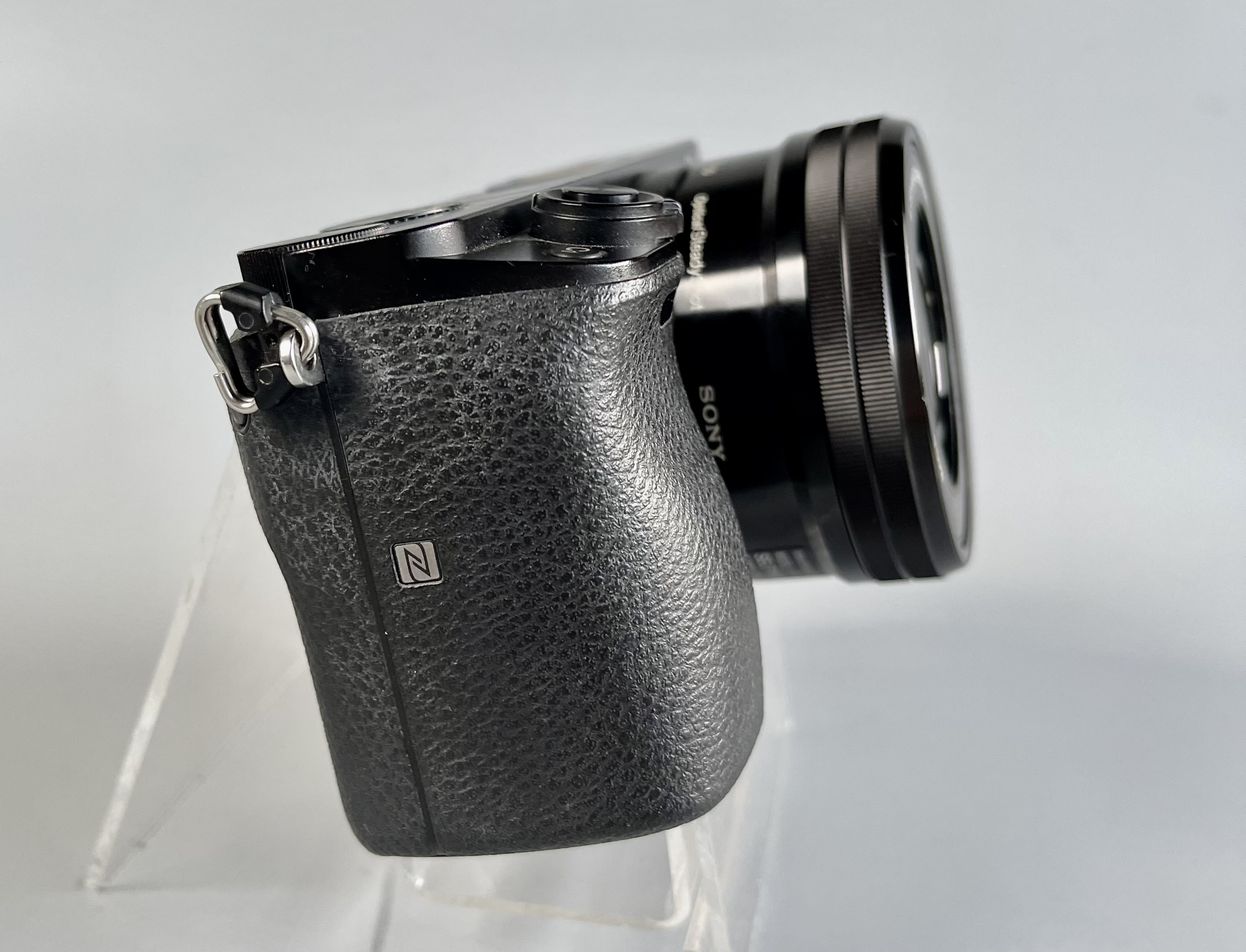 ขาย Sony A6000 พร้อมเลนส์ 16-50 OSS ชัตเตอร์น้อย 8065 สภาพสวยใช้น้อย