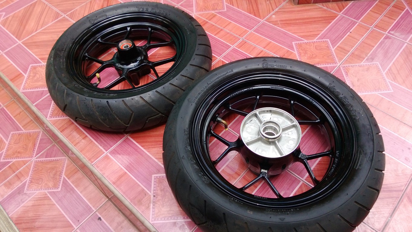 ล้อแม็กพร้อมยาง Honda Msx 125 แท้