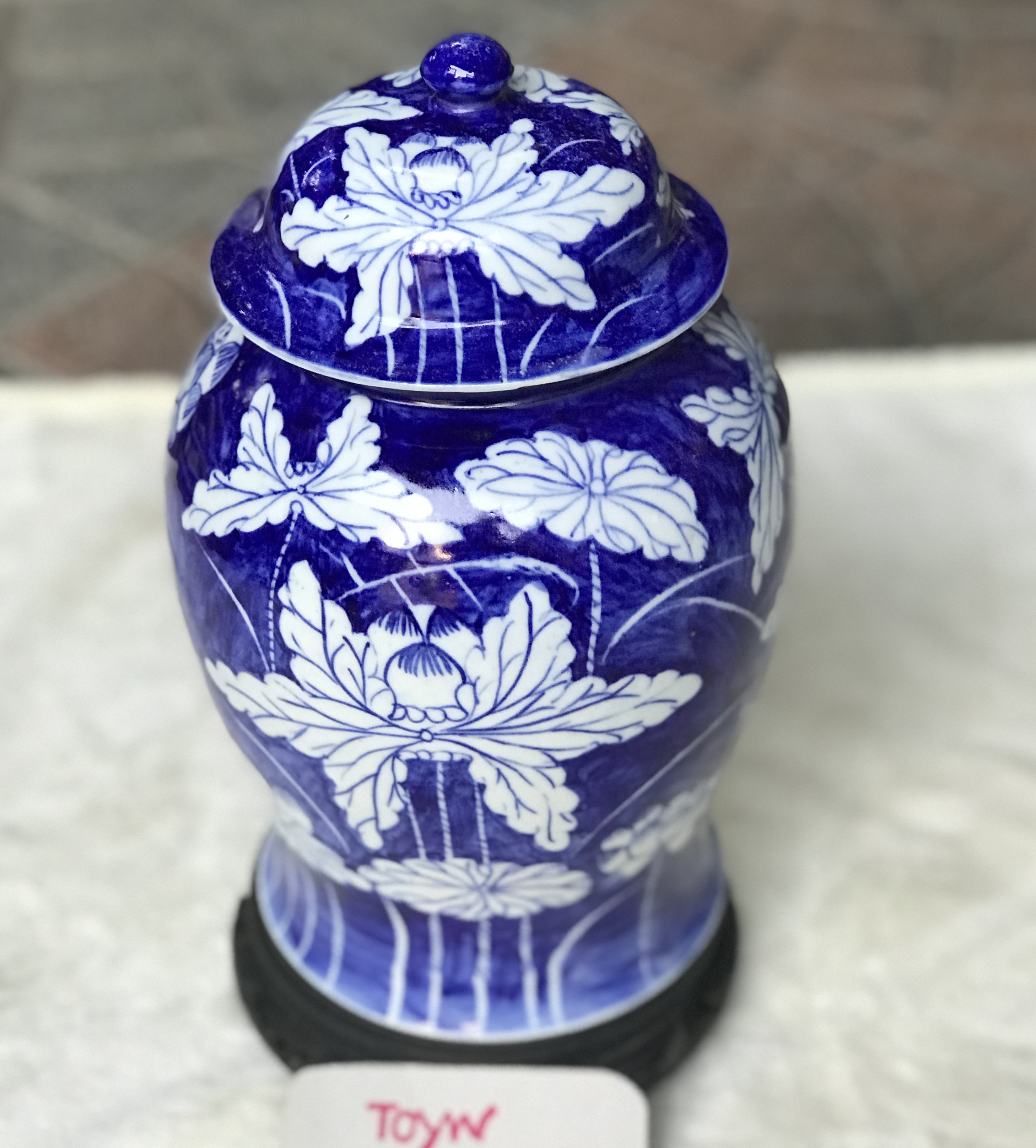 เก่าเก็บ Blue & White Porcelain โถน้ำเย็นโบราณ เนื้อกระเบื้องกังใส พื้นครามเขียนลายกอบัว