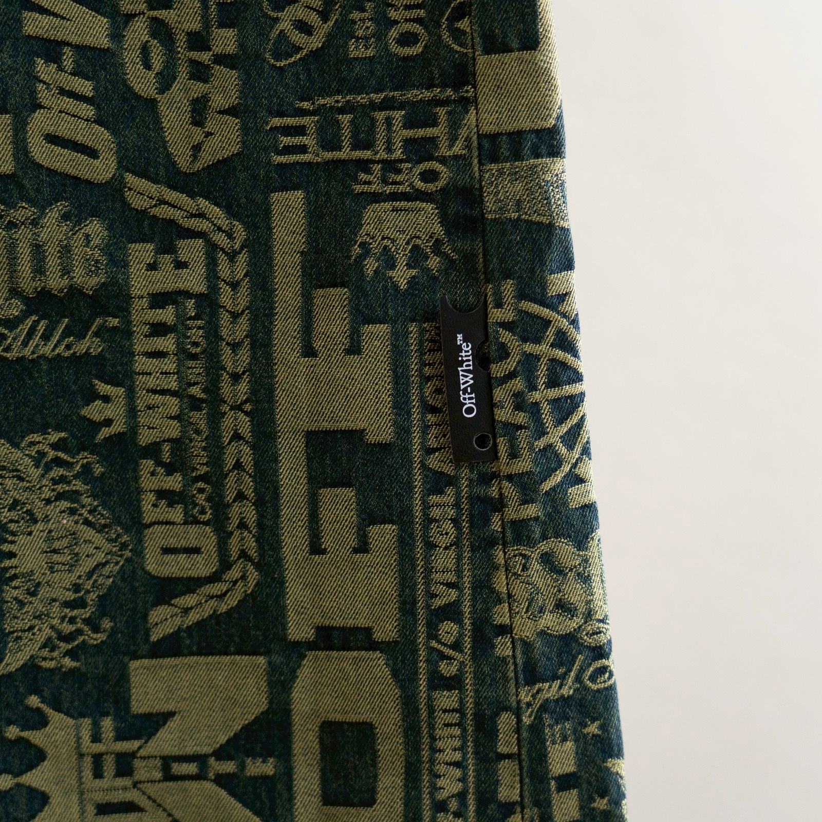 Off-White Multilogo Jacquard Relax Jeans – Green