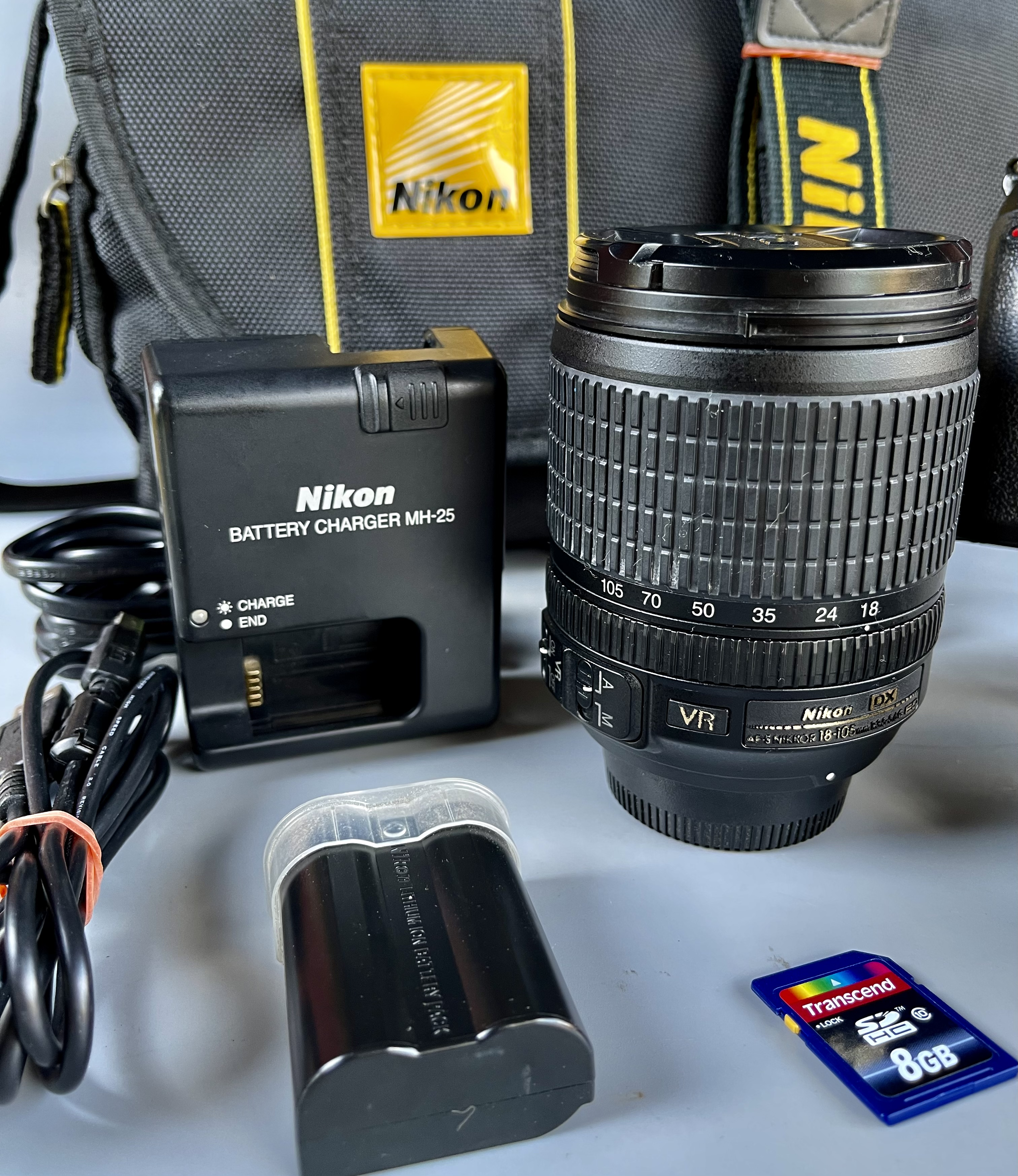 ขาย Nikon D7000 เลนส์ 18-105mm f3.5-5.6 ใช้น้อยขัตเตอร์ 10371 อปกศ เก่าเก็บแต่สภาพเหมือนใหม่