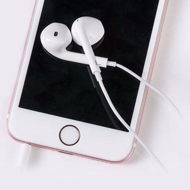 หูฟัง สมอลล์ทอล์ค hoco M1 Stereo Sound ลดเหลือ 90 บาท ปกติ 225 บาท