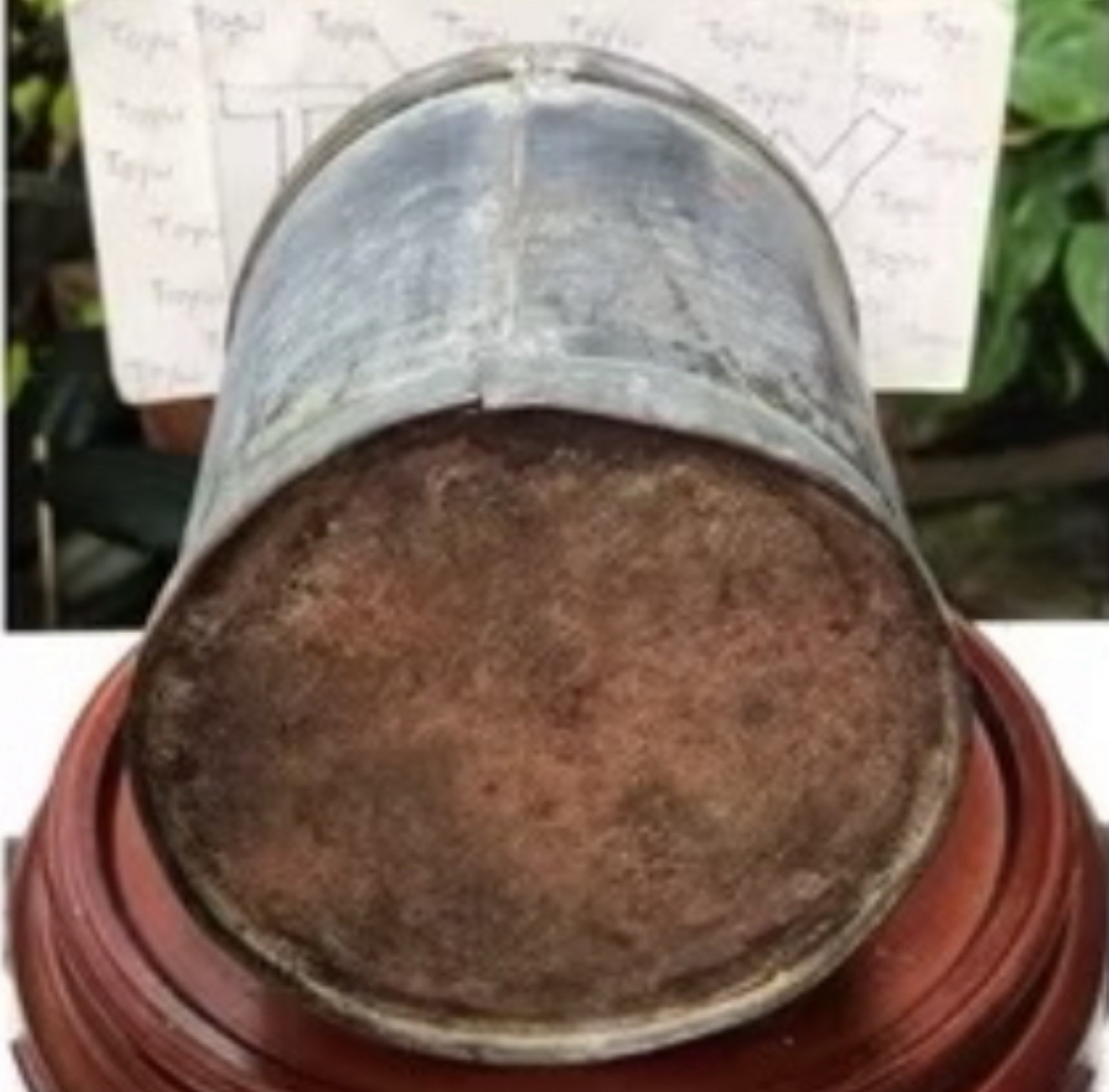 ￼ลิตรตวงข้าวสังกะสี ลิตรตวงข้าวโบราณ ขนาด 1 ลิตรตอกครุฑและเลขกำกับไม่ผุไม่รั่ว