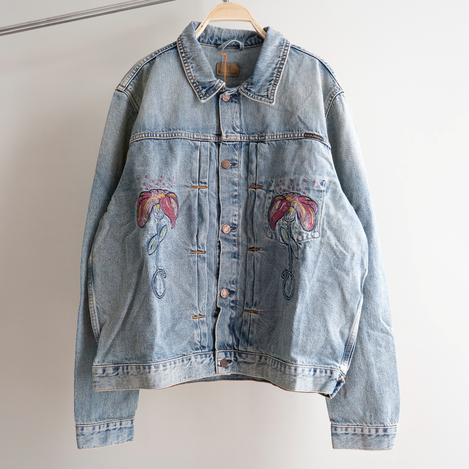 Vinny Flower Embo – Nudie Jeans Jacket