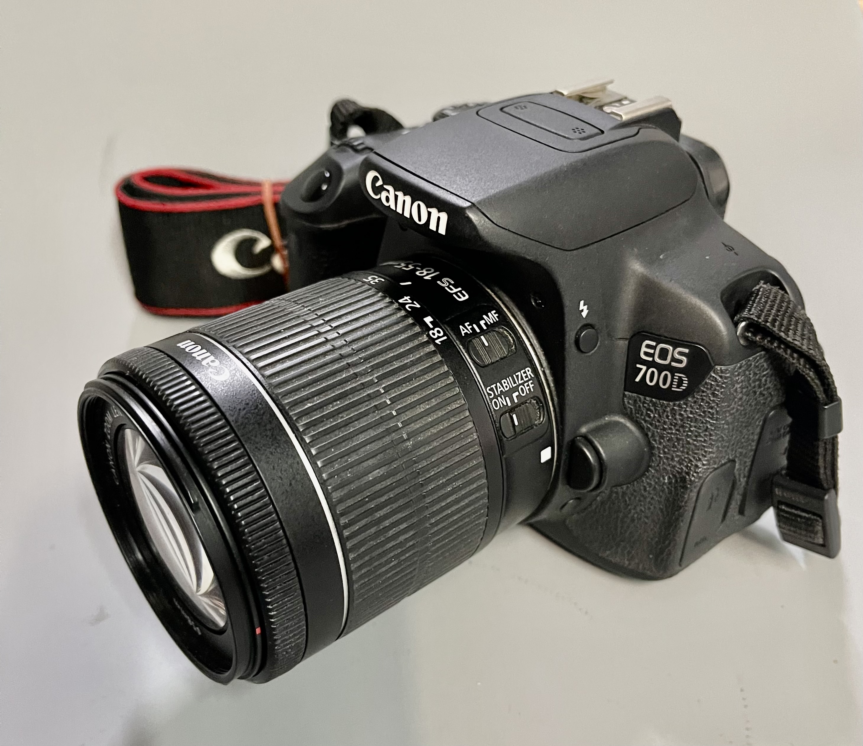 ขายกล้อง Canon 700D เลนส์คิต EF S 18 55 mm f 3.5 5.6 IS TSM อปกศ shutter 9546