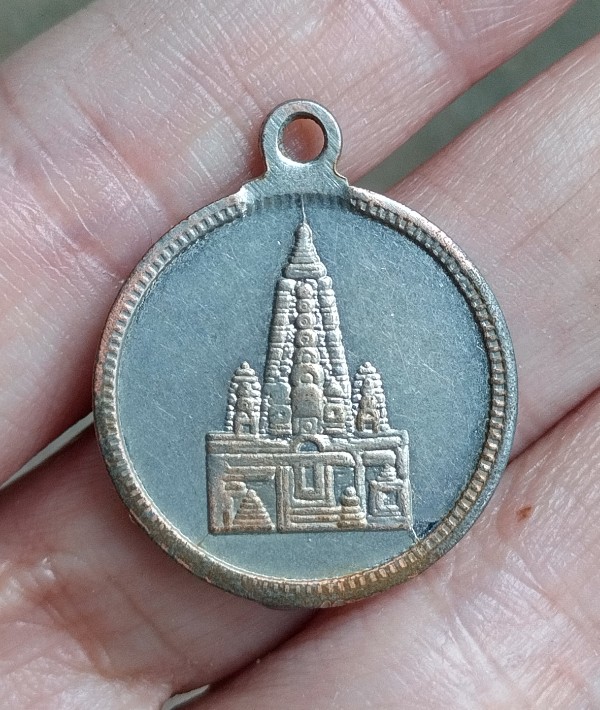 พระพุทธเจ้า หลังเจดีย์พุทธคยา ประเทศอินเดีย