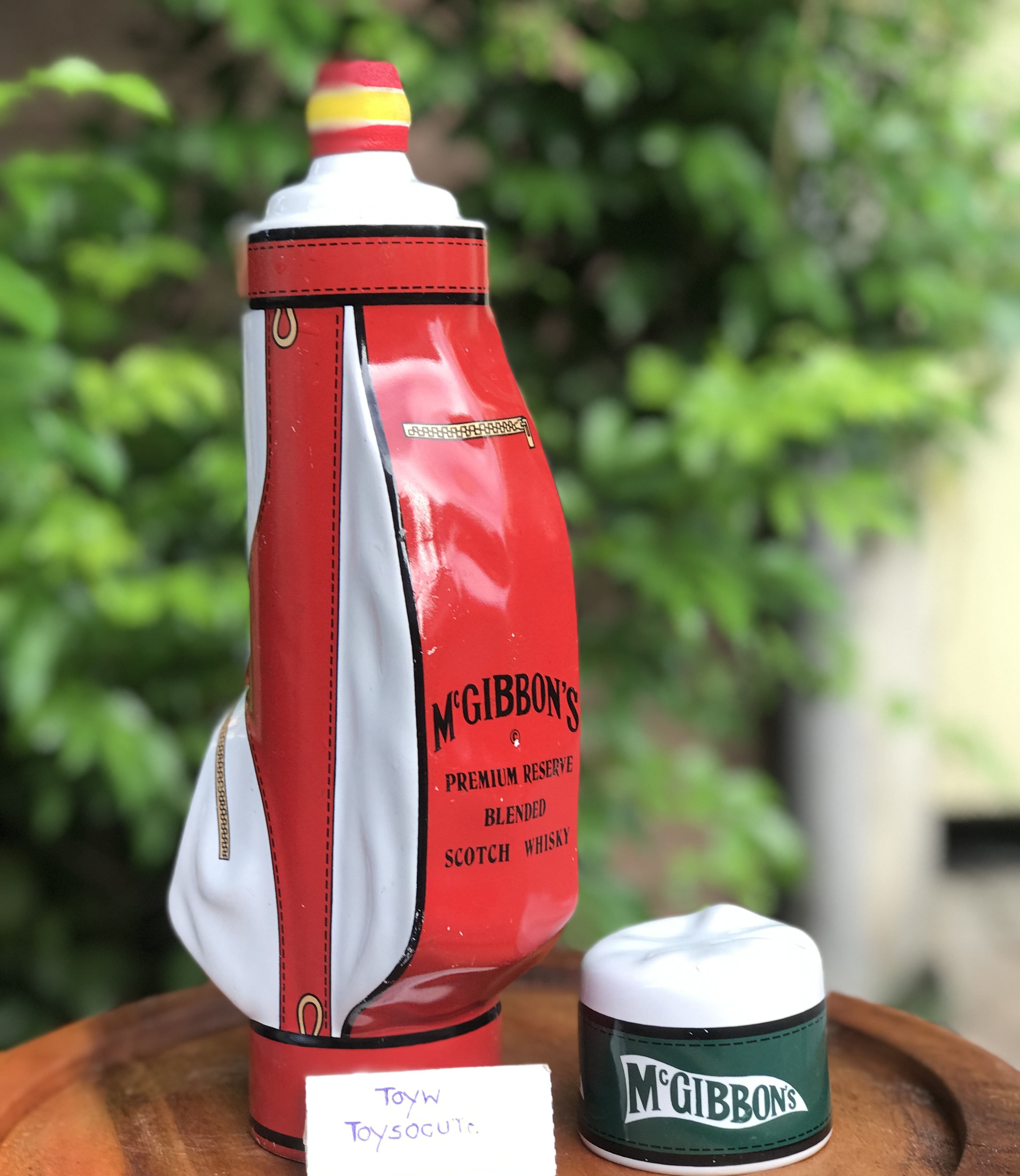 ขวดเหล้าเปล่าเนื้อเซรามิคทรงถุงกอล์ฟ Whisky Blended Golf Bag Mc. Gibbons 700 ml - Presented in a ceramic decanter shaped like a golf bag ตั้งโชว์แต่งบ้าน แต่งร้าน เท่ๆ เก๋ๆ