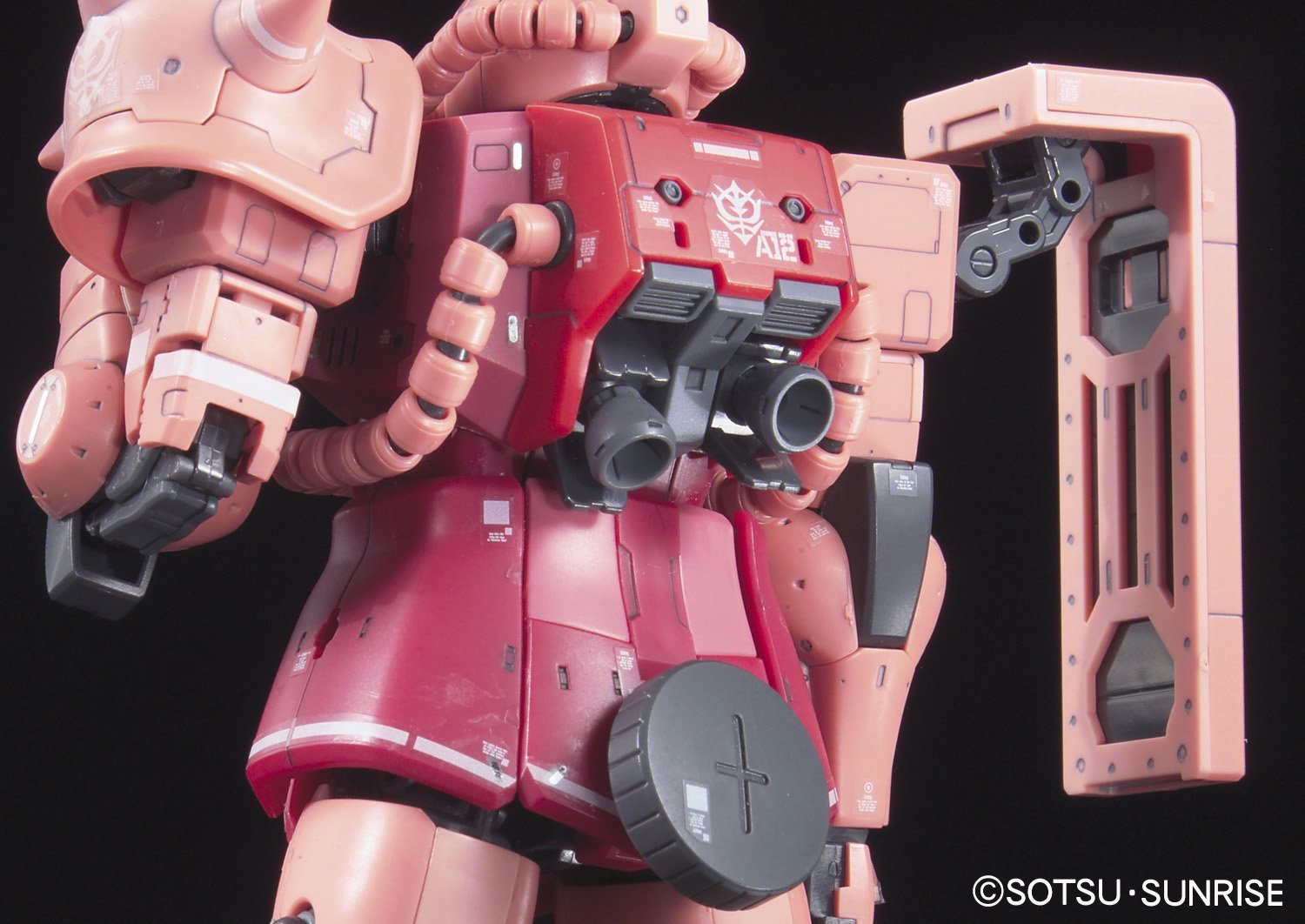 RG 1/144 MS-06S Zaku II (Char Aznable Custom)