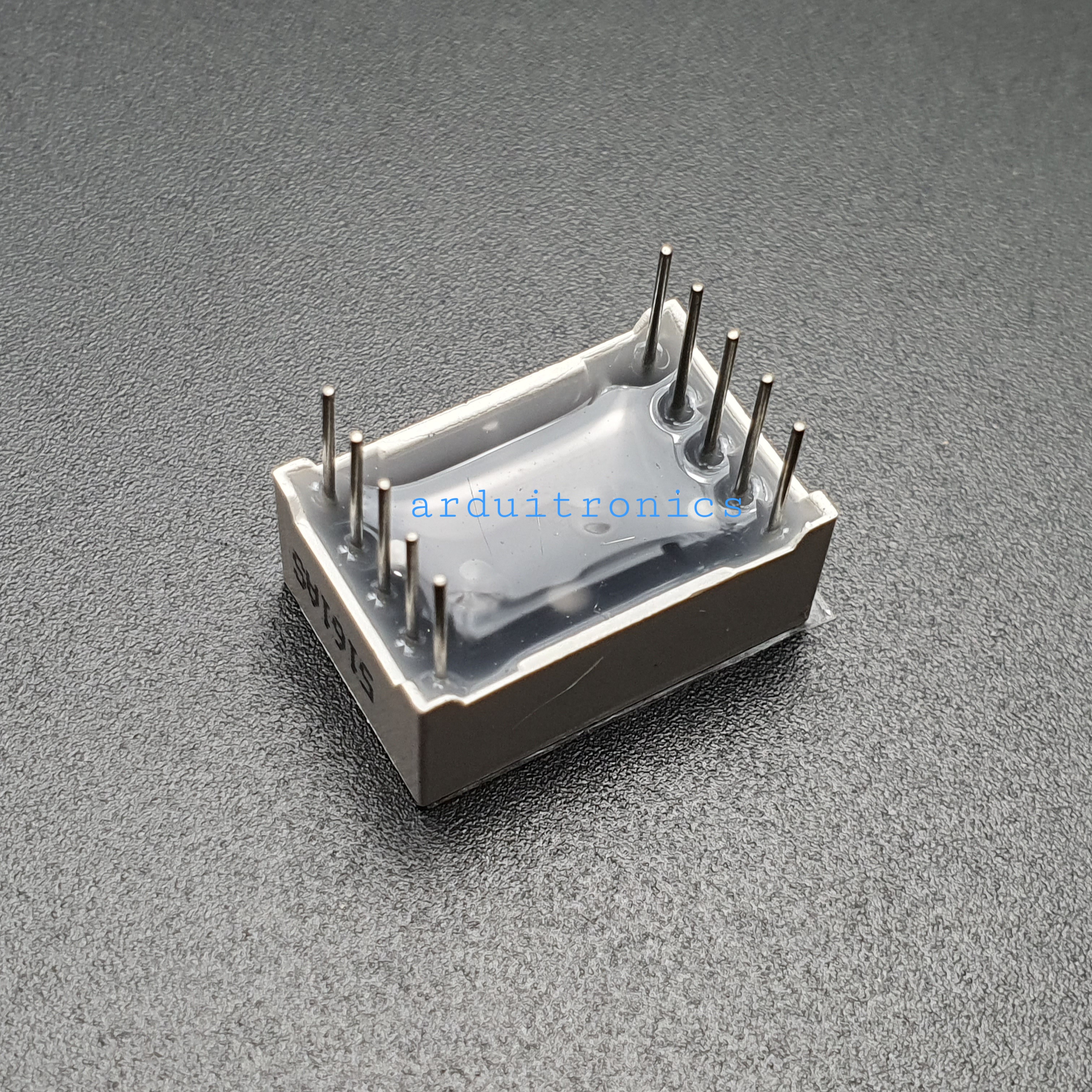 0.56 inch Seven Segment 1 Digit Red (Common Cathode) 12.7 x 19.1 x 8.1mm - 5161AH / 5161AS