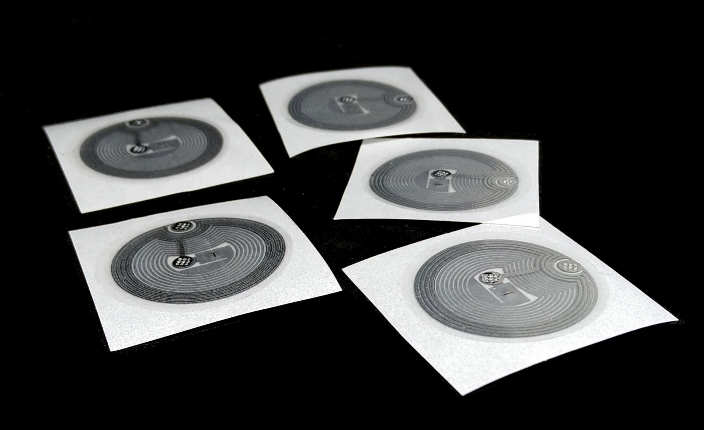 บัตร RFID แบบสติ๊กเกอร์ 25mm ด้านหลังมีกาว 3M (RFID Card แบบ UID เปลี่ยนได้ ใช้กับเครื่อง Copy Clone ได้) 13.56MHz ISO14443A F08 Chip 1K จำนวน 10 ใบ