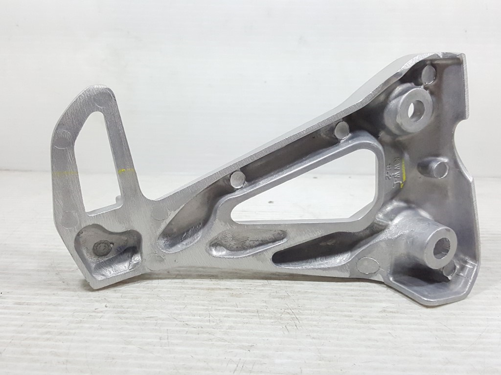 (wave 110 i) ชุดขายึดพักเท้าหลัง Honda Wave 110 i แท้