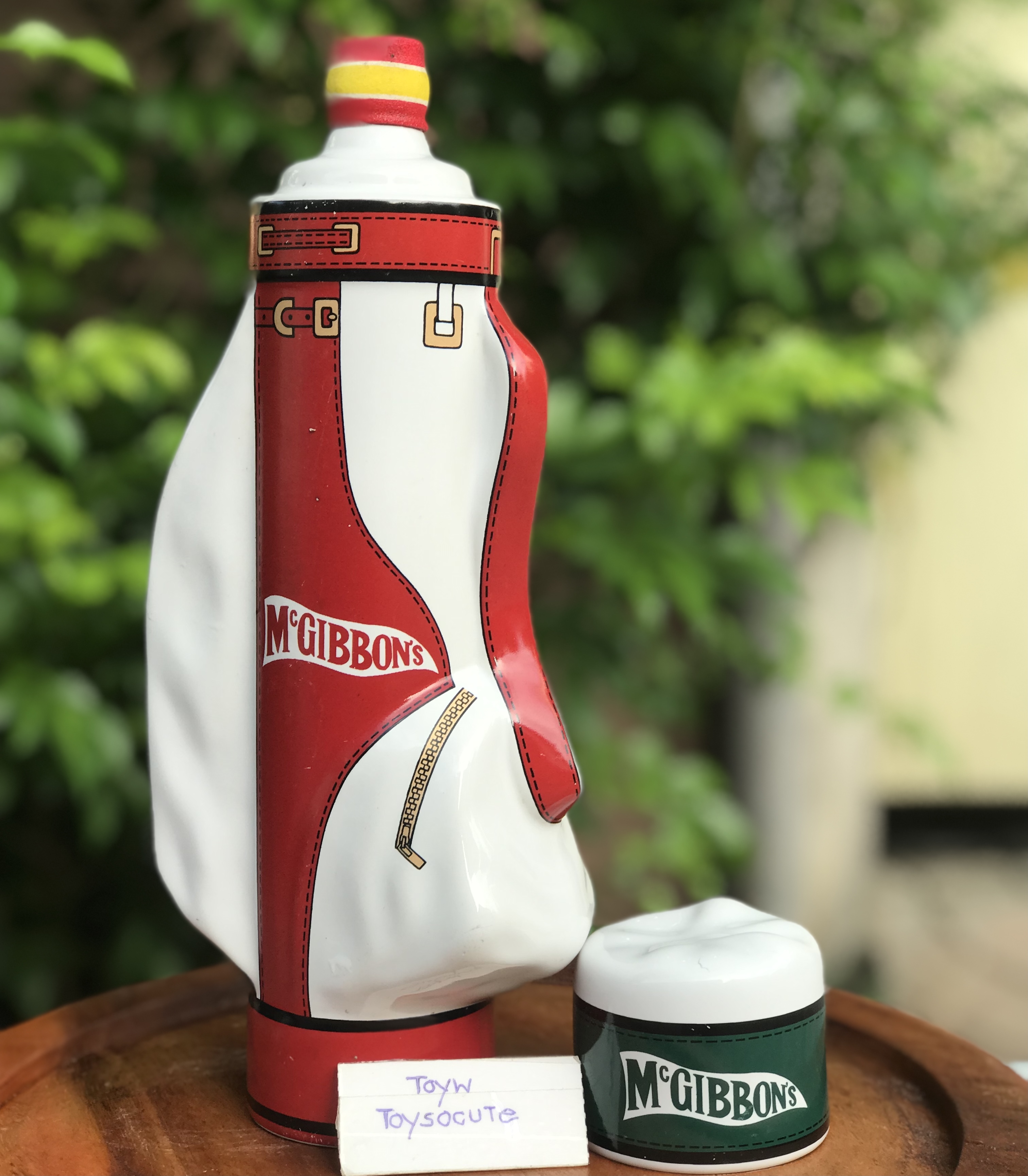 ขวดเหล้าเปล่าเนื้อเซรามิคทรงถุงกอล์ฟ Whisky Blended Golf Bag Mc. Gibbons 700 ml - Presented in a ceramic decanter shaped like a golf bag ตั้งโชว์แต่งบ้าน แต่งร้าน เท่ๆ เก๋ๆ