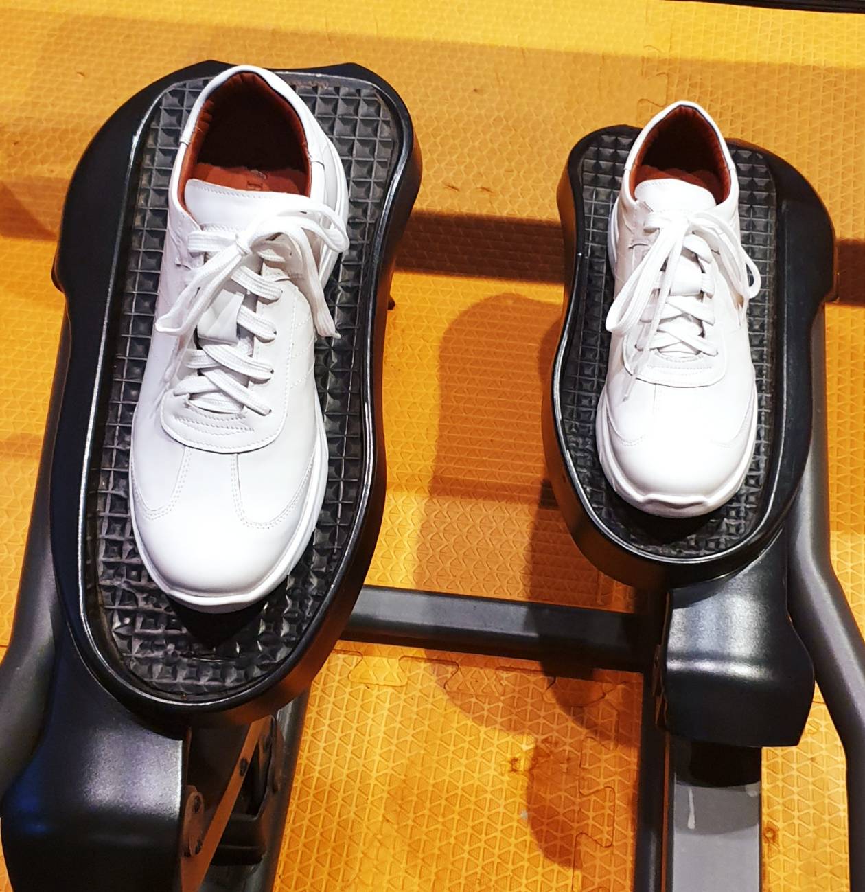 Maxx Sneaker (White) 6.5 Pre-Order