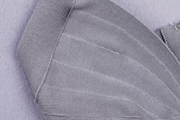 ใหม่สุดๆ พรีออเดอร์ชุดว่ายวันพีช one-piece สีเทาผ้ายืด bandage สุดเซ็กซี่ ดีเทลตกแต่งช่วงหน้าท้องด้วยแถบผ้ายืด 2 เส้นรูปคล้ายสามเหลี่ยม ทำให้หุ่นดู sexy&slim สวยน่าหลงใหลจนใครๆ ต้องเหลียวมอง