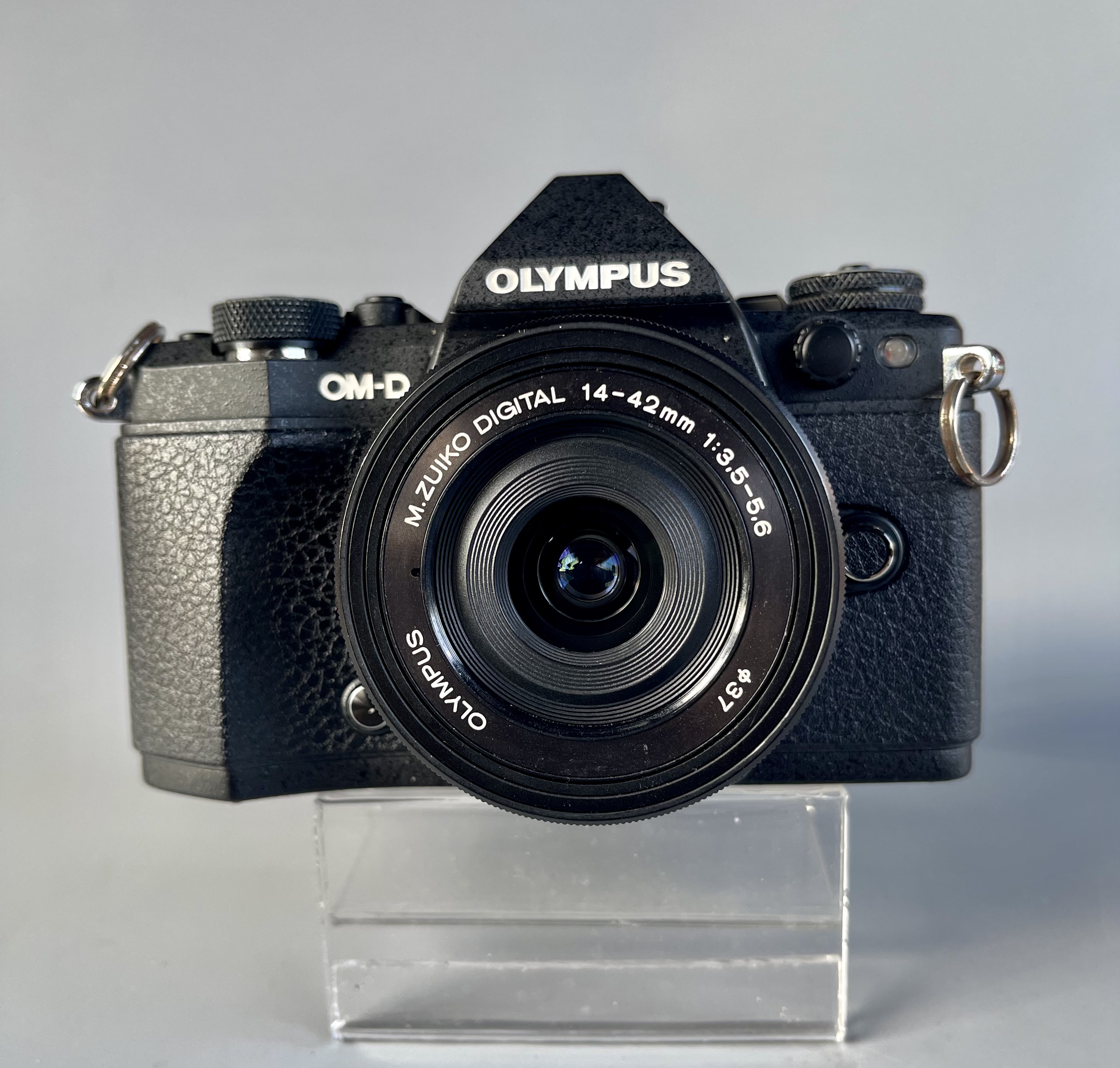 ขายกล้อง olympus omd em5 mark ii +Lens Kit 12-32 ใช้น้อย ขัดเตอร์ 12637