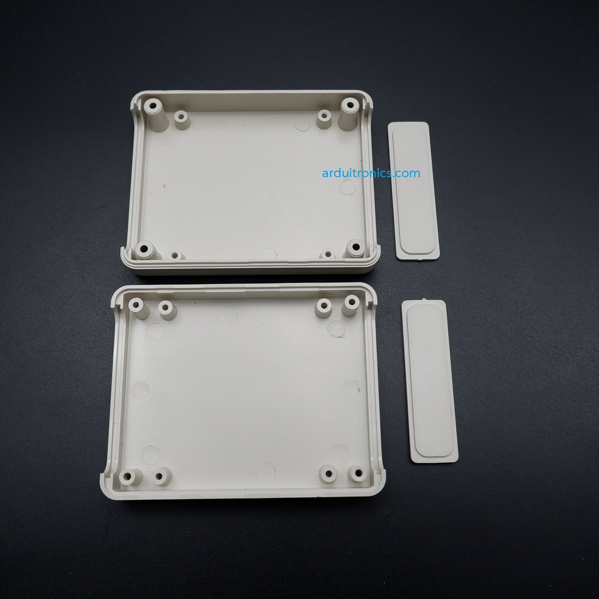 กล่องพลาสติกอเนกประสงค์ สีขาว ขนาด 90 x 70 x 28mm