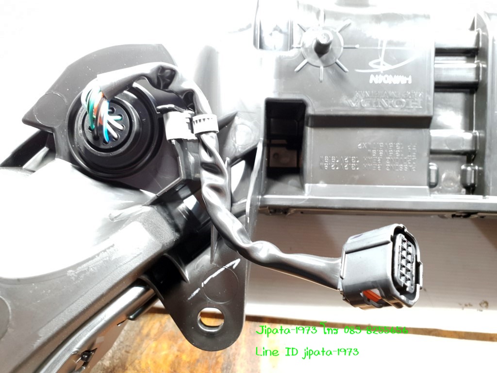 (PCX 150) ชุดโคมไฟหน้า PCX 150 i ปี 2018 แท้ (สินค้าของใหม่ ไม่มีกล่อง)