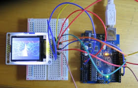จอแสดงผล TFT LCD ขนาด 1.8" พร้อมช่องเสียบ SD Card