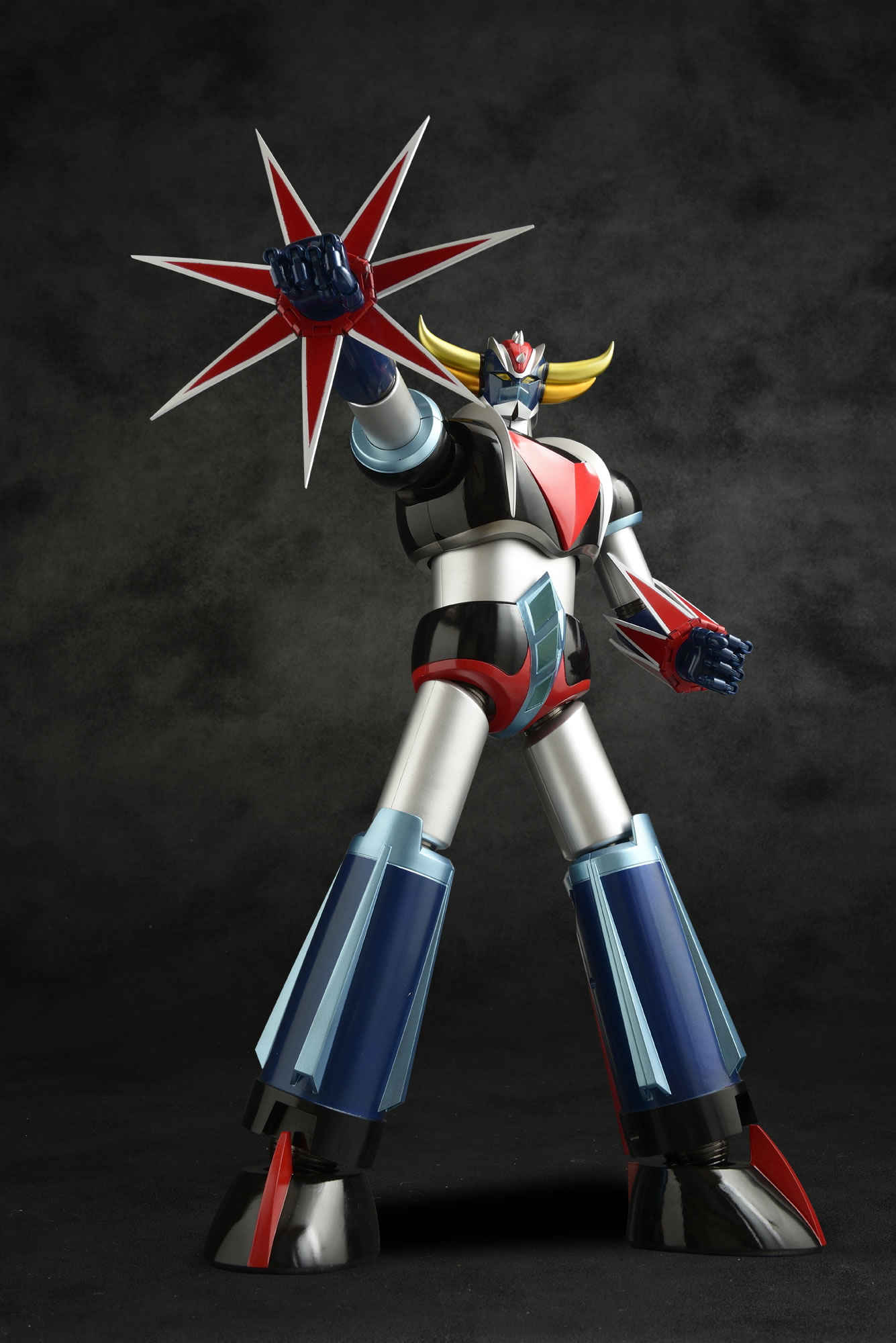 "Pre-Order" EVOLUTION TOY Grand Action Big Size Model Grendizer