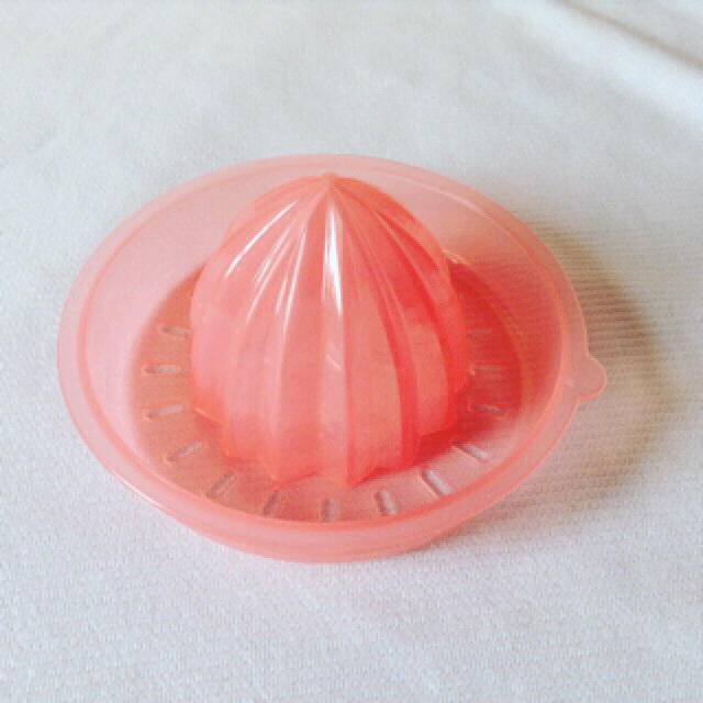 Tupperware ที่คั้นน้ำส้ม